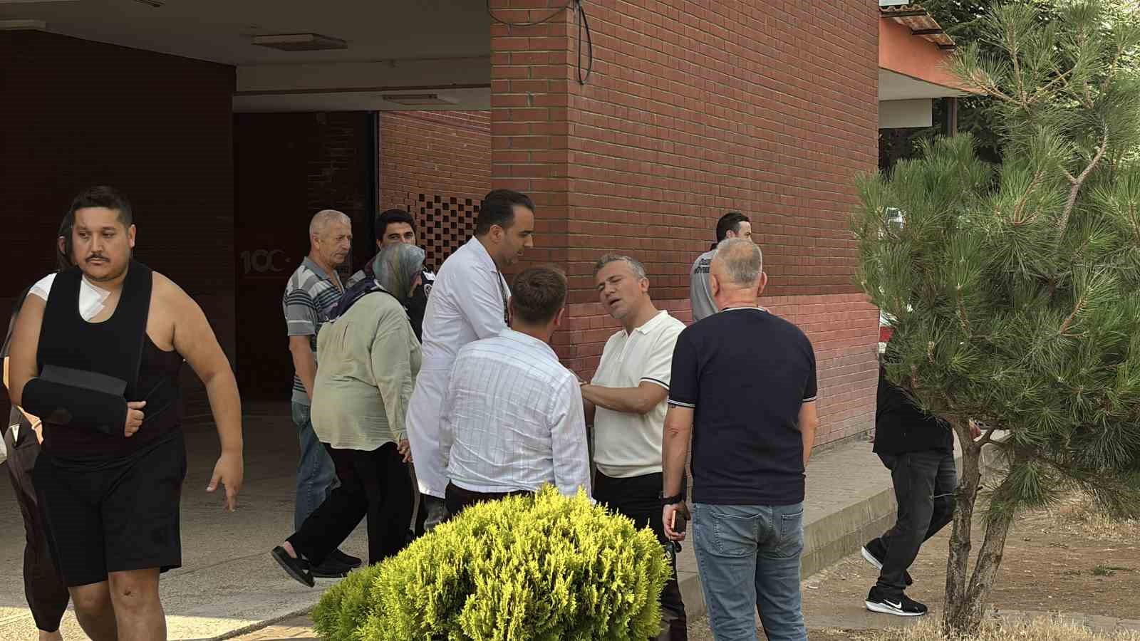 AK PARTİ GRUP BAŞKANVEKİLİ USTA GEÇİRDİĞİ KAZADA YARALANDI