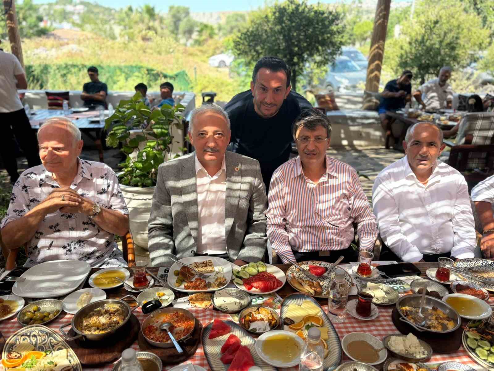 BODRUM’DAKİ VANLILARIN TEK TALEBİ: "DİREKT UÇUŞ"