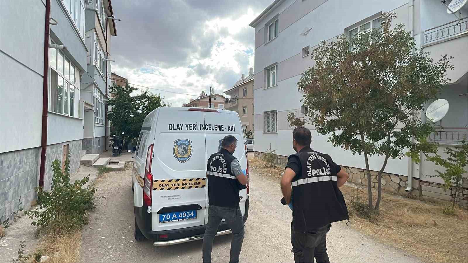 KARAMAN’DA MERDİVENLERİNDEN DÜŞEN YAŞLI ADAM HAYATINI KAYBETTİ