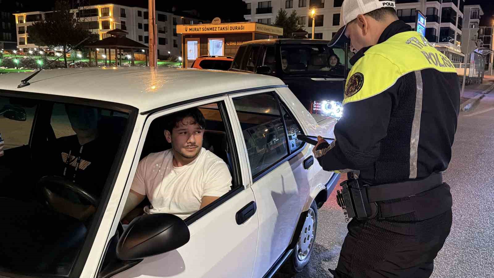 BOLU’DA MAHALLELİ ŞİKAYET ETTİ, POLİS EKİPLERİ HAREKETE GEÇTİ