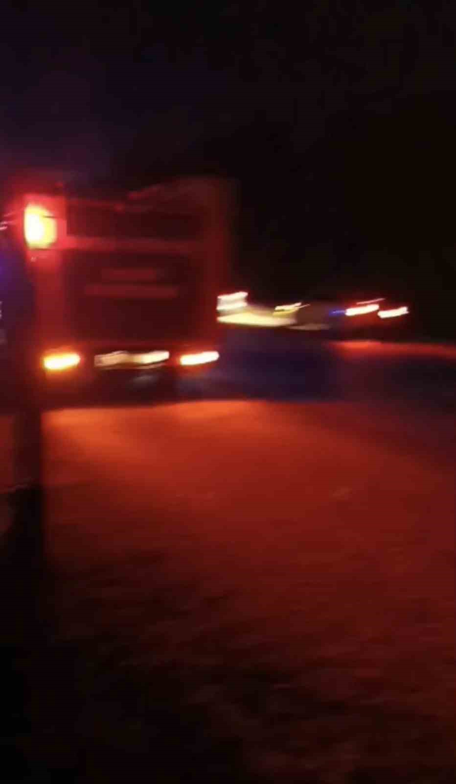 KONTROLDEN ÇIKAN OTOMOBİL ŞARAMPOLE UÇTU: SÜRÜCÜ HAYATINI KAYBETTİ