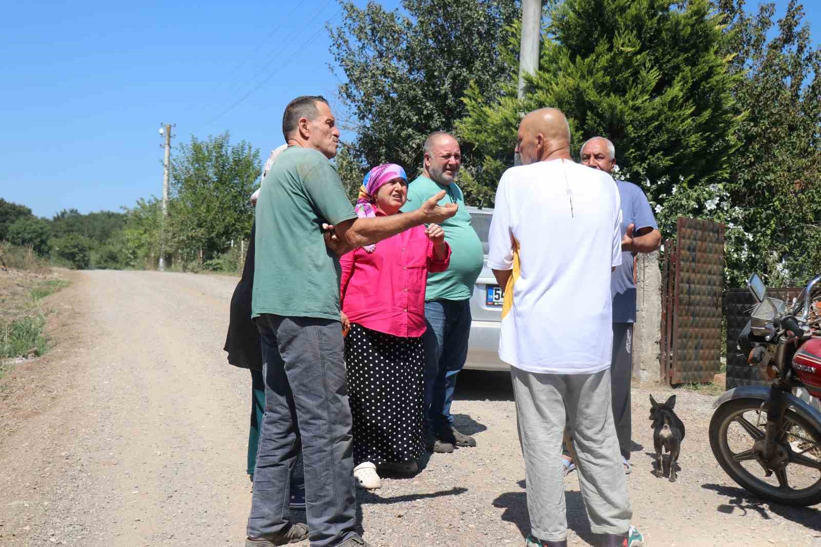 MAHALLEDE ’GULYABANİ’ NÖBETİ: EVLERİ TAŞLAYIP LAZER TUTAN ŞAHIS MAHALLEYE AYLARDIR UYKU UYUTMUYOR