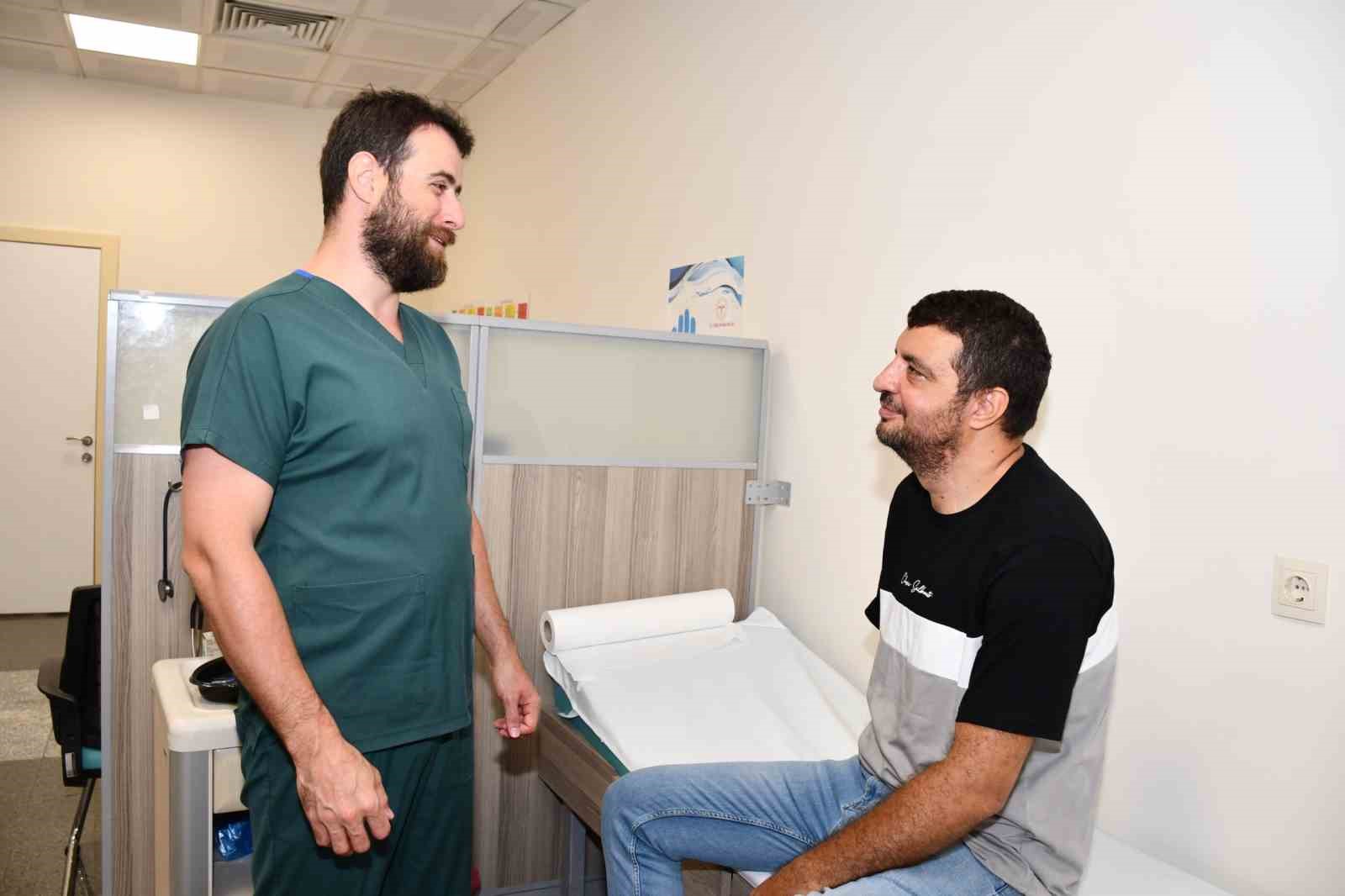 YEMEK BORUSUNDAKİ 13 SANTİMETRELİK DEV KİTLE KAPALI CERRAHİ YÖNTEMLE ÇIKARILDI