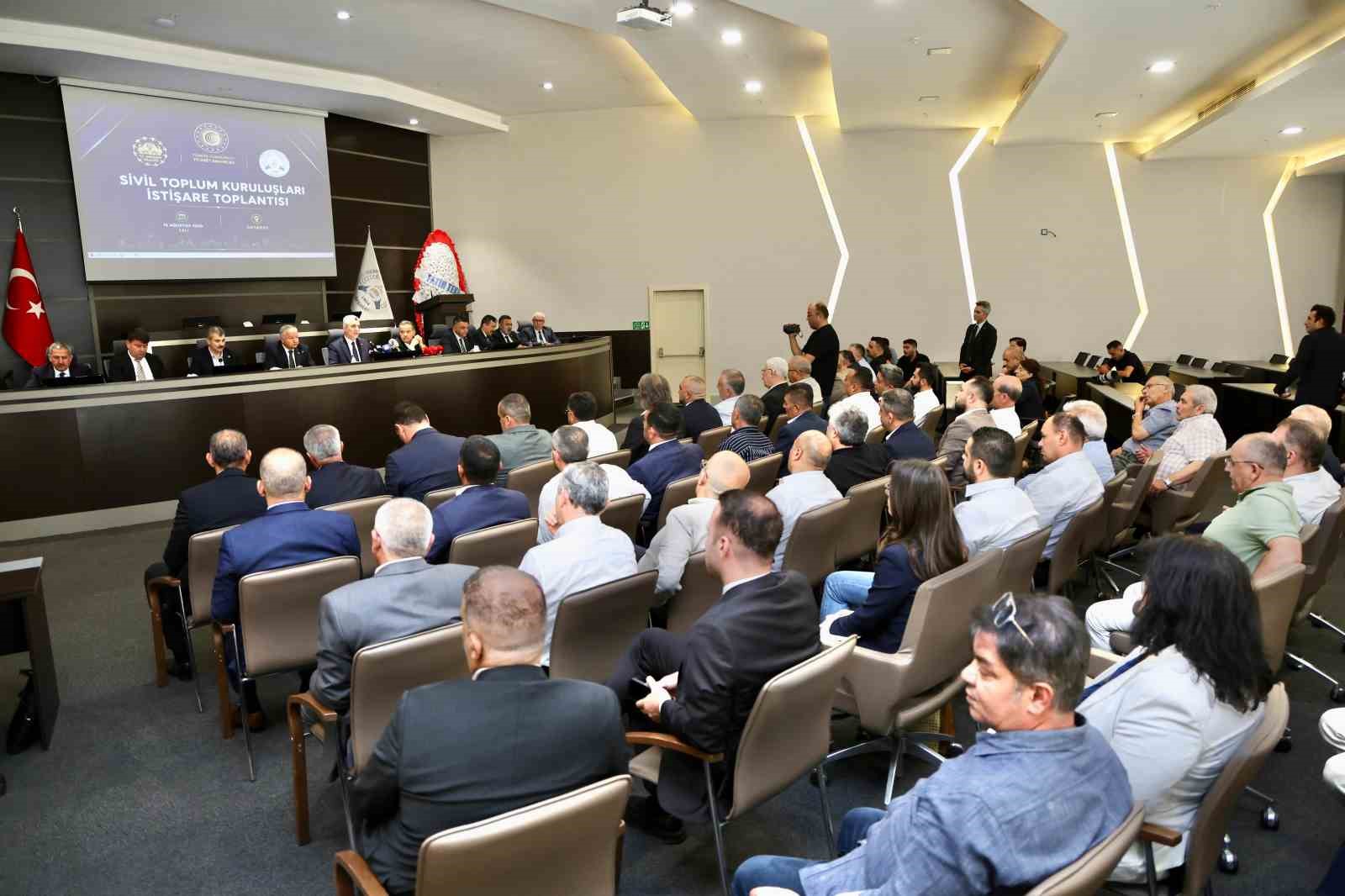 BAKAN BOLAT: "AKSARAY’IN 2025 YILI İHRACATI 1.2 MİLYAR DOLARI AŞTI"