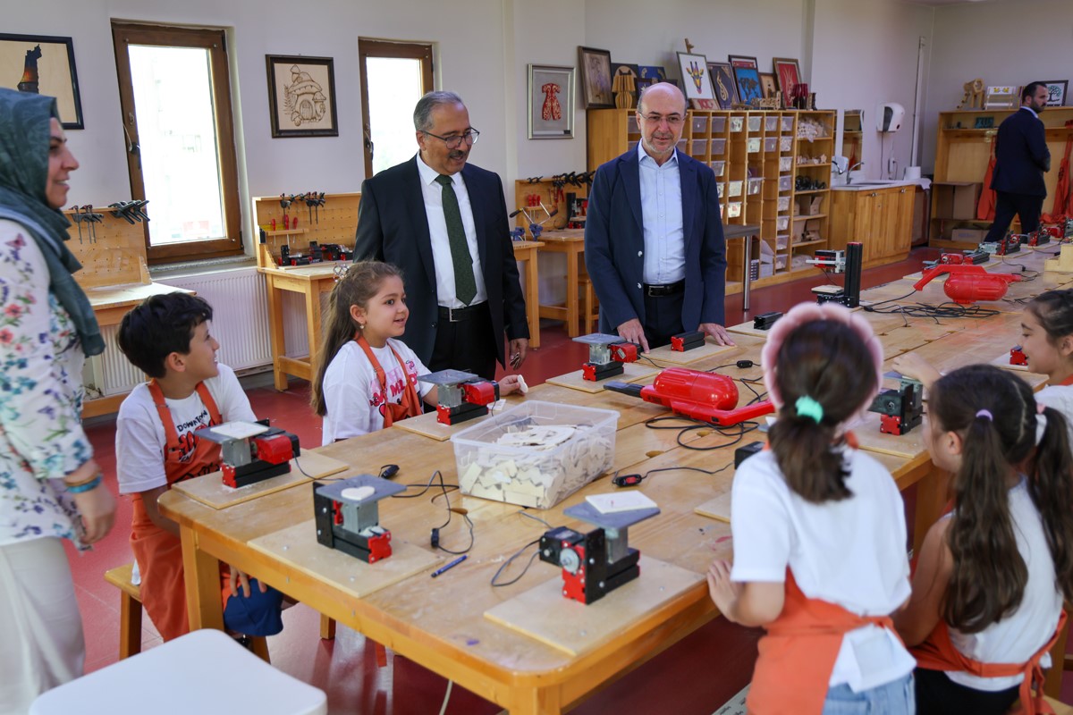 BAŞKAN PEKYATIRMACI: "ÇOCUKLARIMIZIN GELİŞİMİNE ÇOK YÖNLÜ KATKI SUNUYORUZ"
