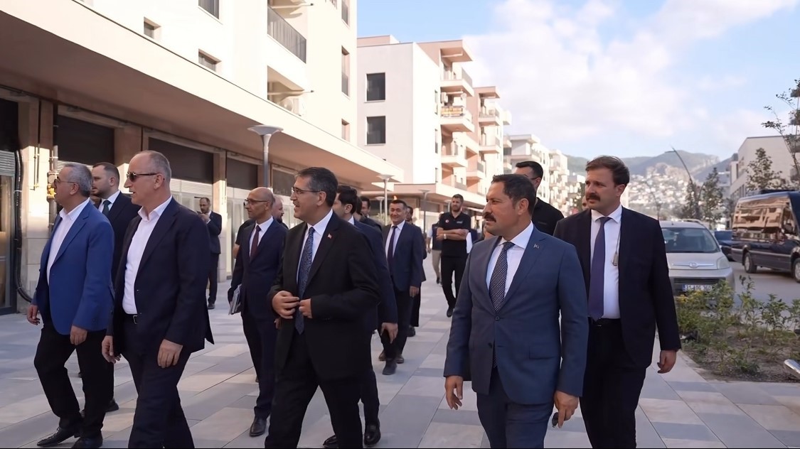 HATAY’DAKİ YENİDEN İNŞA ÇALIŞMALARI HAVADAN VE KARADAN İNCELENDİ