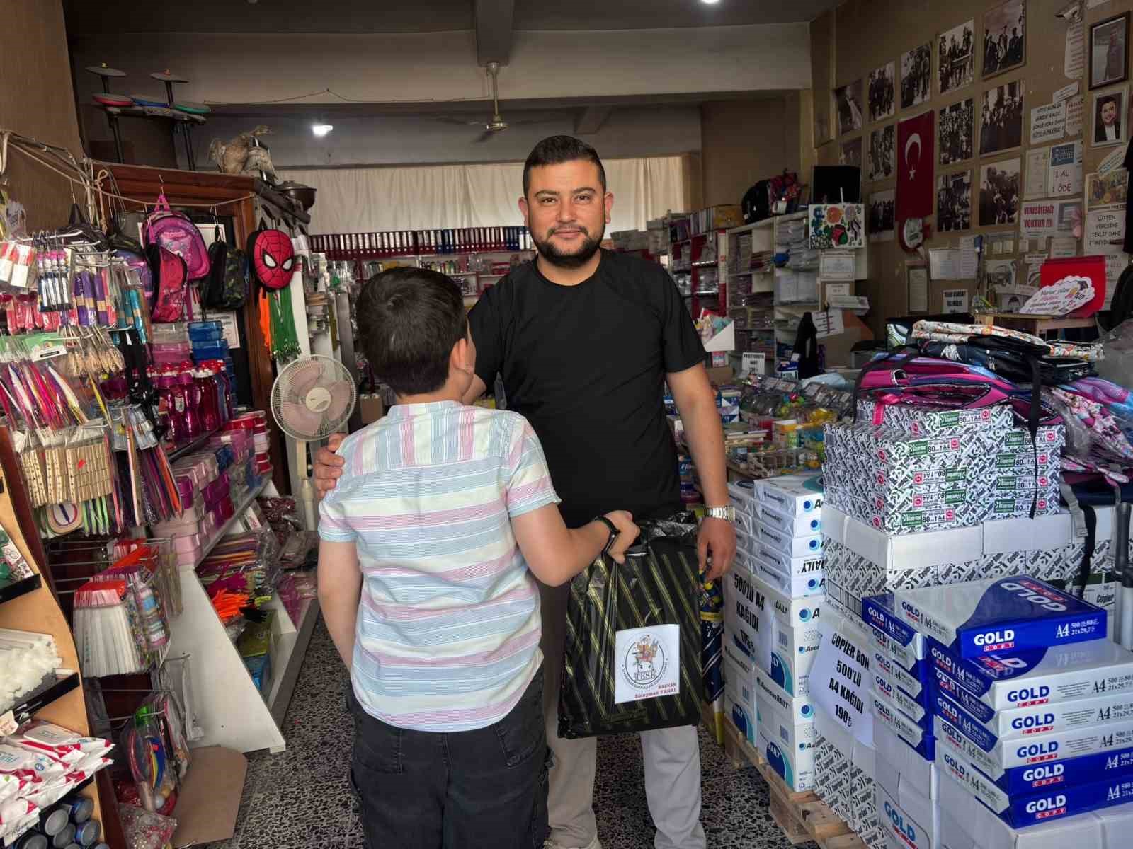 SİVRİHİSAR BAKKALLAR ODASI’NDAN ÖĞRENCİLERE KIRTASİYE DESTEĞİ