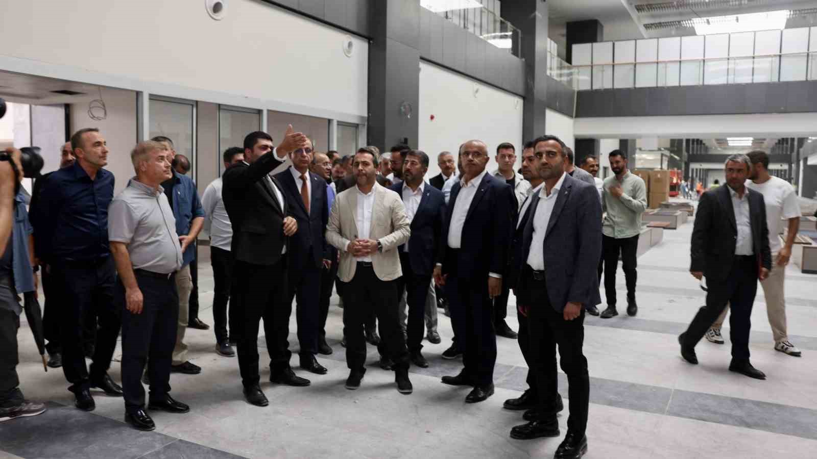MALATYA HAVALİMANI’NIN YENİ TERMİNAL BİNASI EYLÜL’DE AÇILIYOR