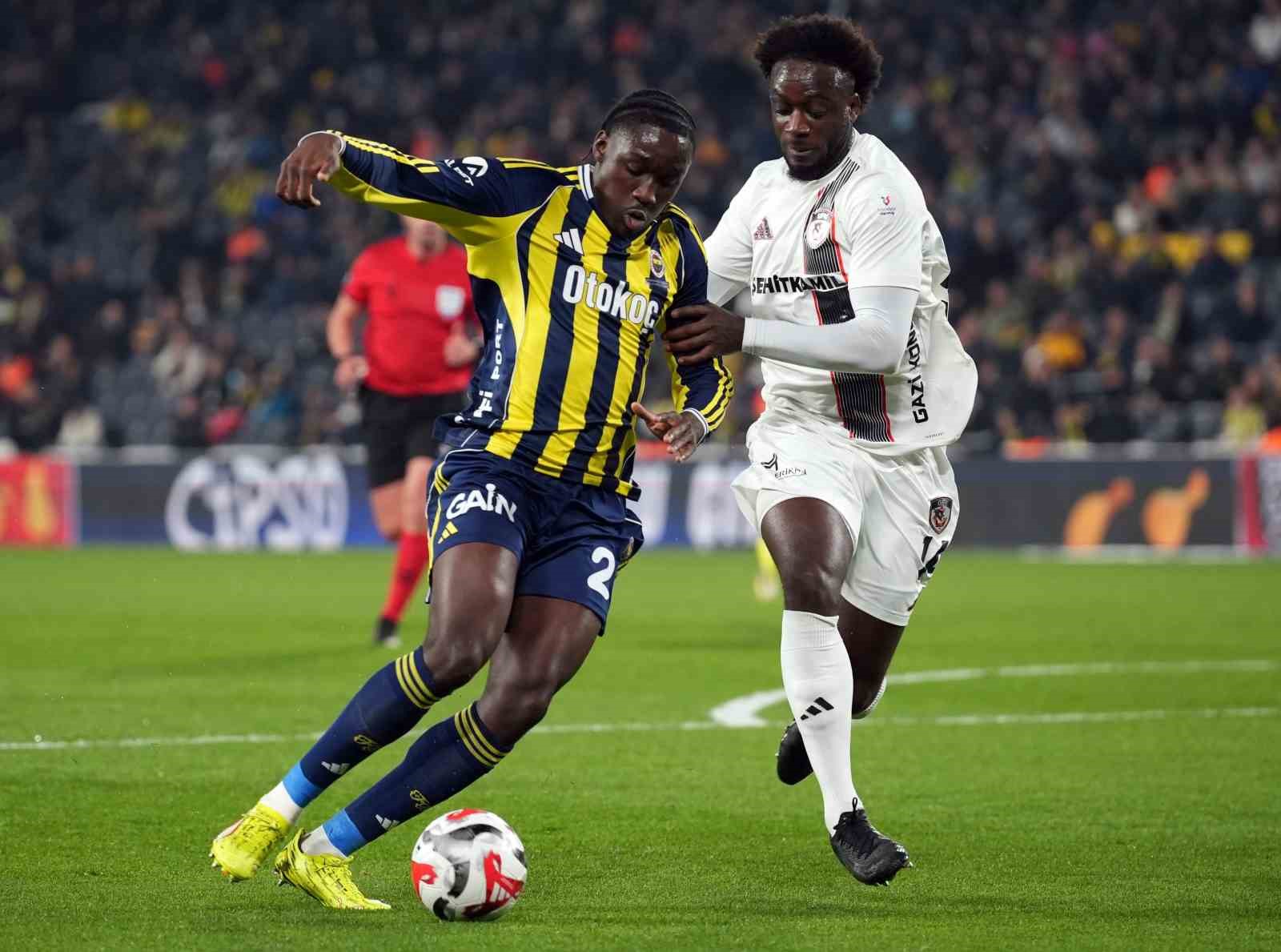 FENERBAHÇE’DE SİDİKİ CHERİF İLE YOLLAR AYRILDI