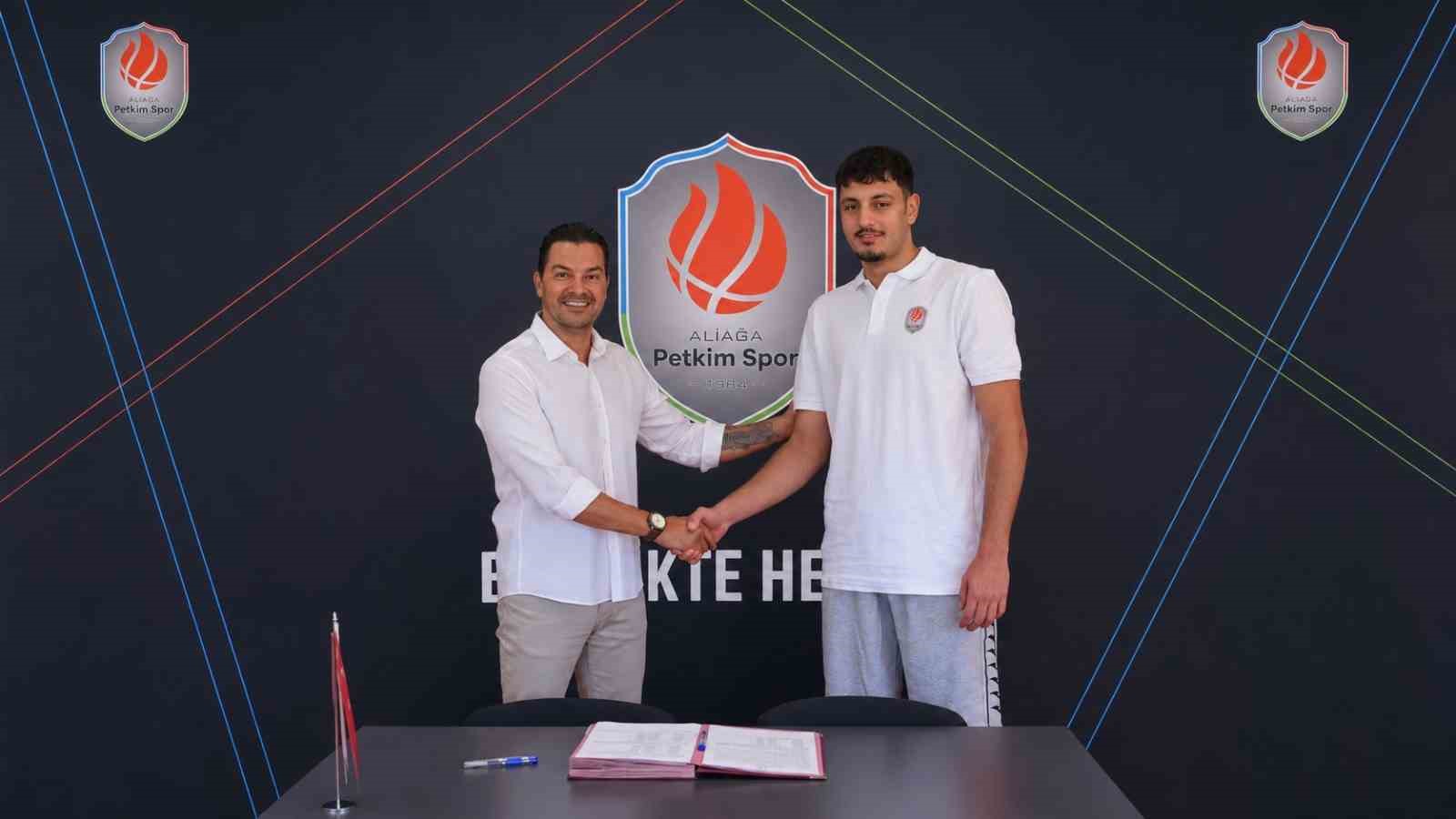 ALİAĞA PETKİMSPOR, OSMAN NURVEREN’İ KADROSUNA KATTI