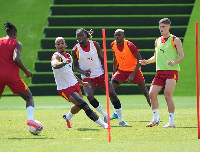 GALATASARAY, ERZURUMSPOR FK MAÇININ HAZIRLIKLARINI SÜRDÜRDÜ