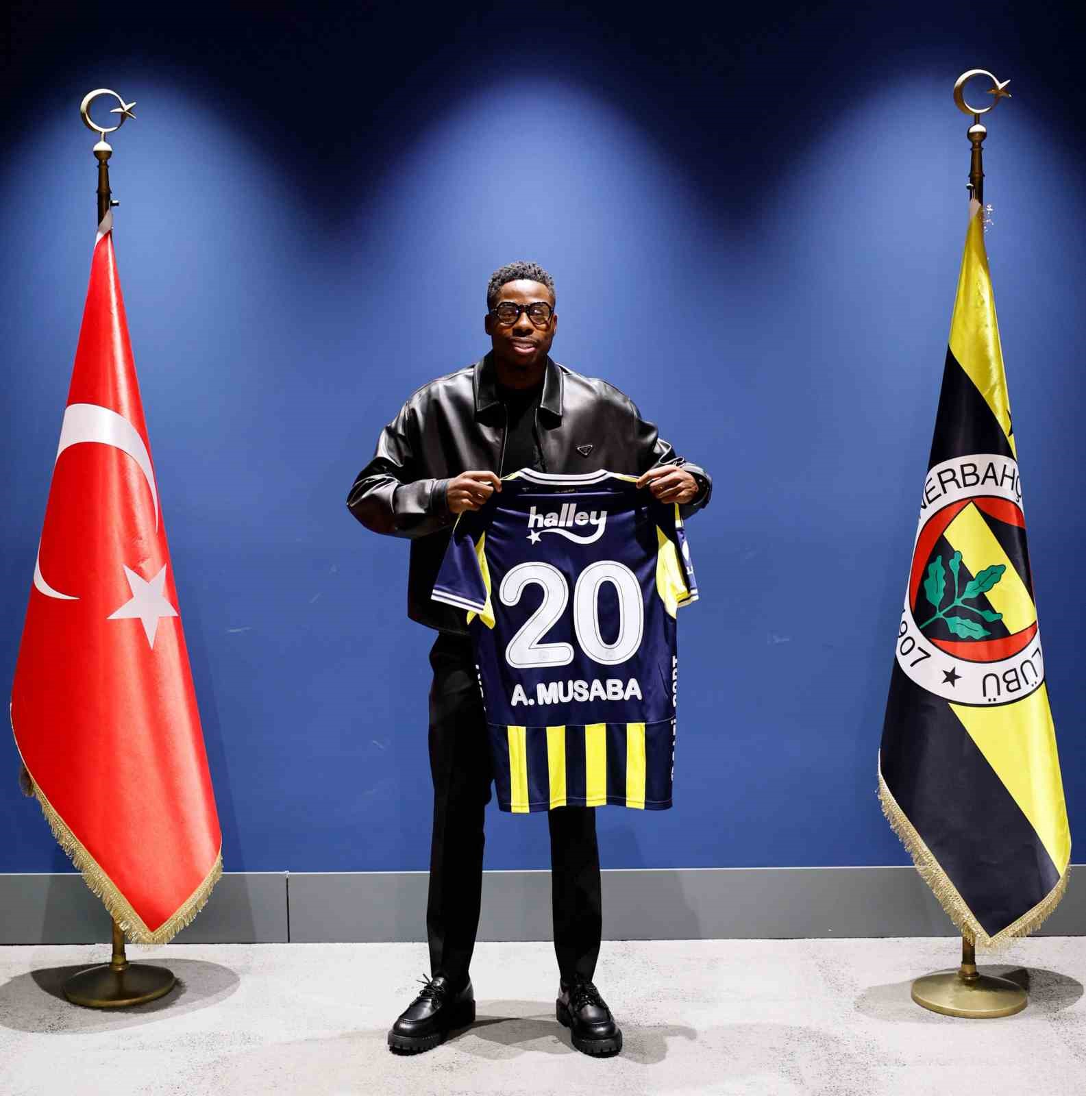 FENERBAHÇE, MUSABA’YI NORWİCH CİTY’YE KİRALADI