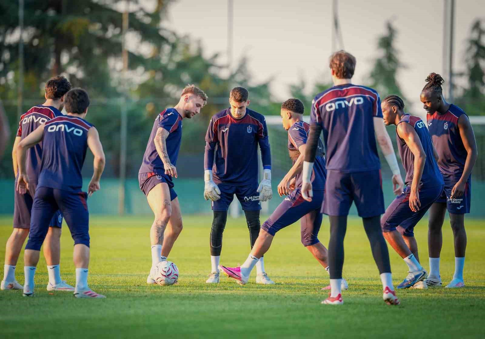 TRABZONSPOR, FERENCVAROS MAÇI HAZIRLIKLARINI TAMAMLANDI