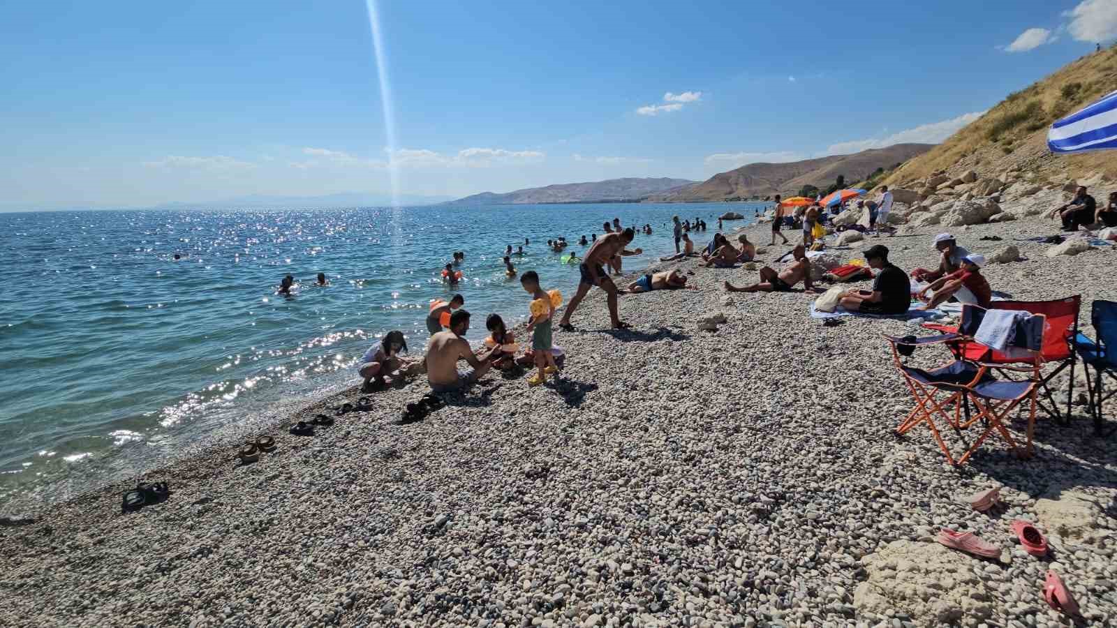 ADİLCEVAZ PLAJLARI TIKLIM TIKLIM