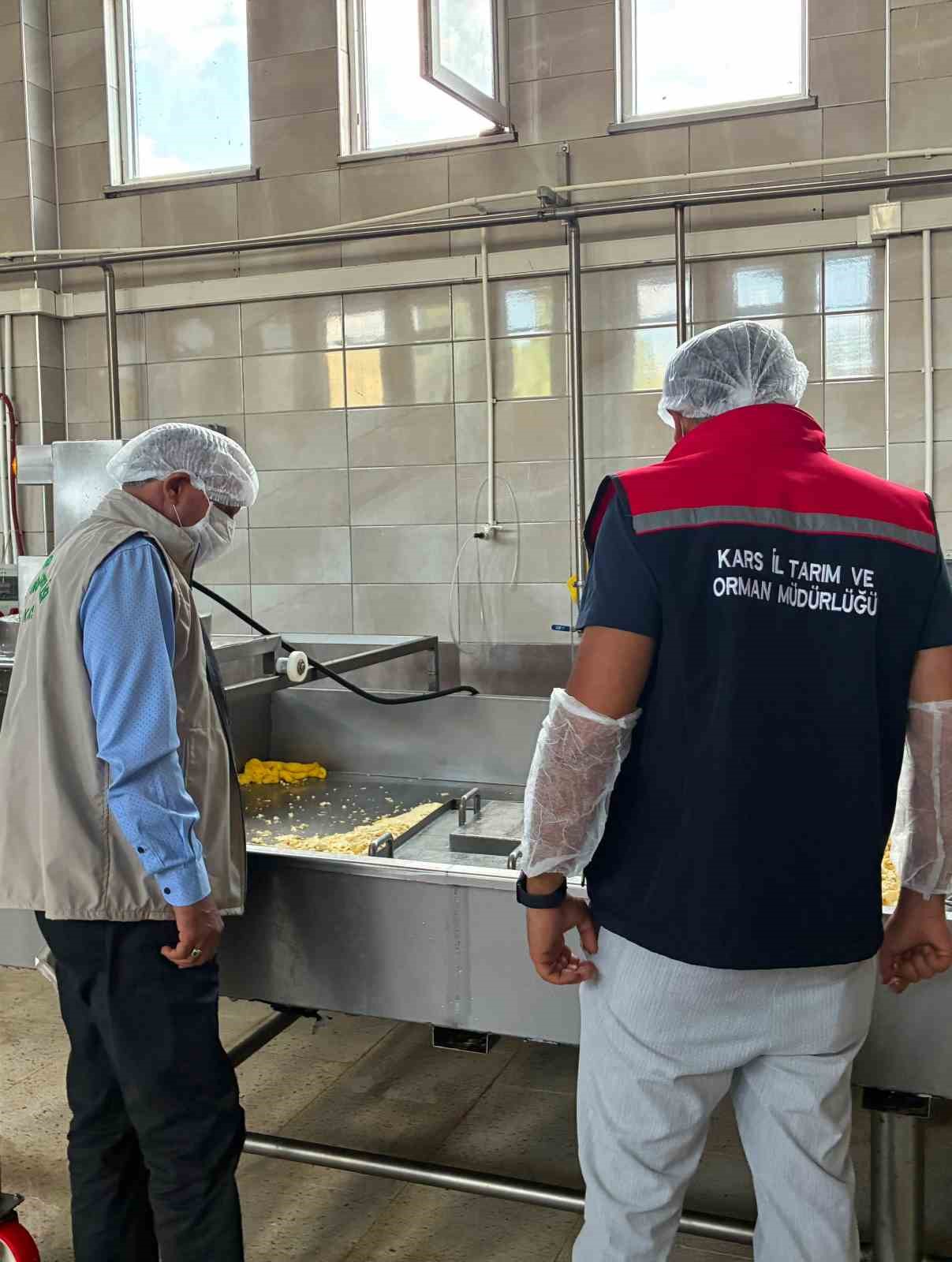 KARS’TA GIDA DENETİMLERİ ARALIKSIZ SÜRÜYOR