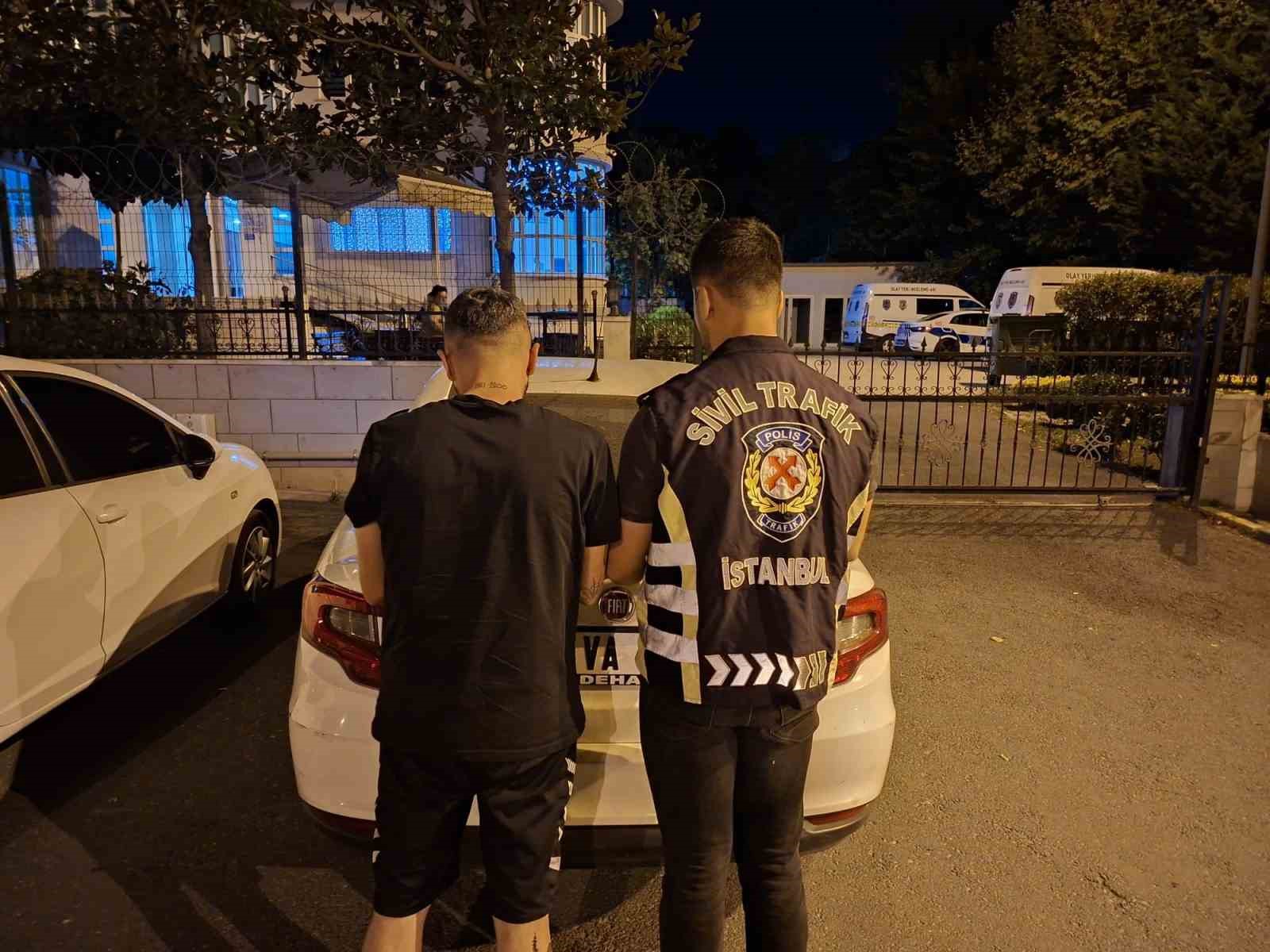 ESENYURT’TA SÜRÜCÜYLE TARTIŞAN ZANLI, BIÇAKLA LASTİKLERİ KESTİ