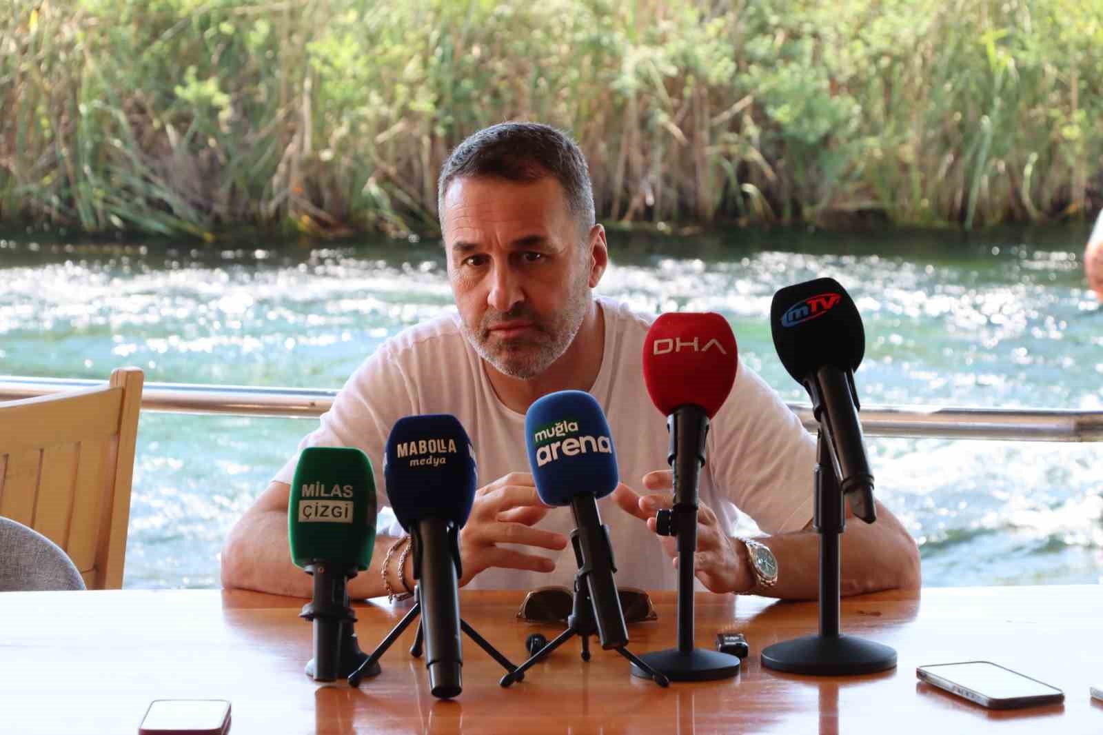 YALÇIN KOŞUKAVAK: "ZOR ŞARTLAR ALTINDA SAHAYA ÇIKIP MÜCADELE EDİYORUZ"
