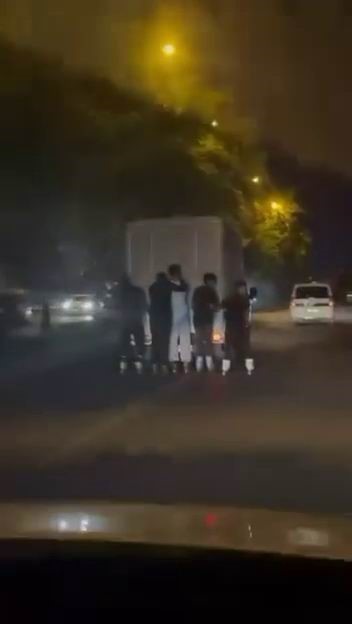 DİYARBAKIR’DA 5 GENCİN TEHLİKELİ PATEN YOLCULUĞU KAMERAYA YANSIDI