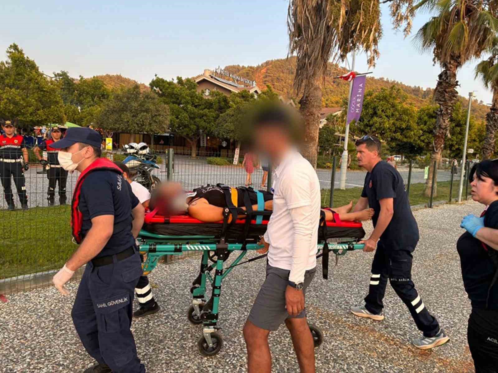 FETHİYE’DE TİCARİ YATTA YARALANAN VATANDAŞA TIBBİ TAHLİYE