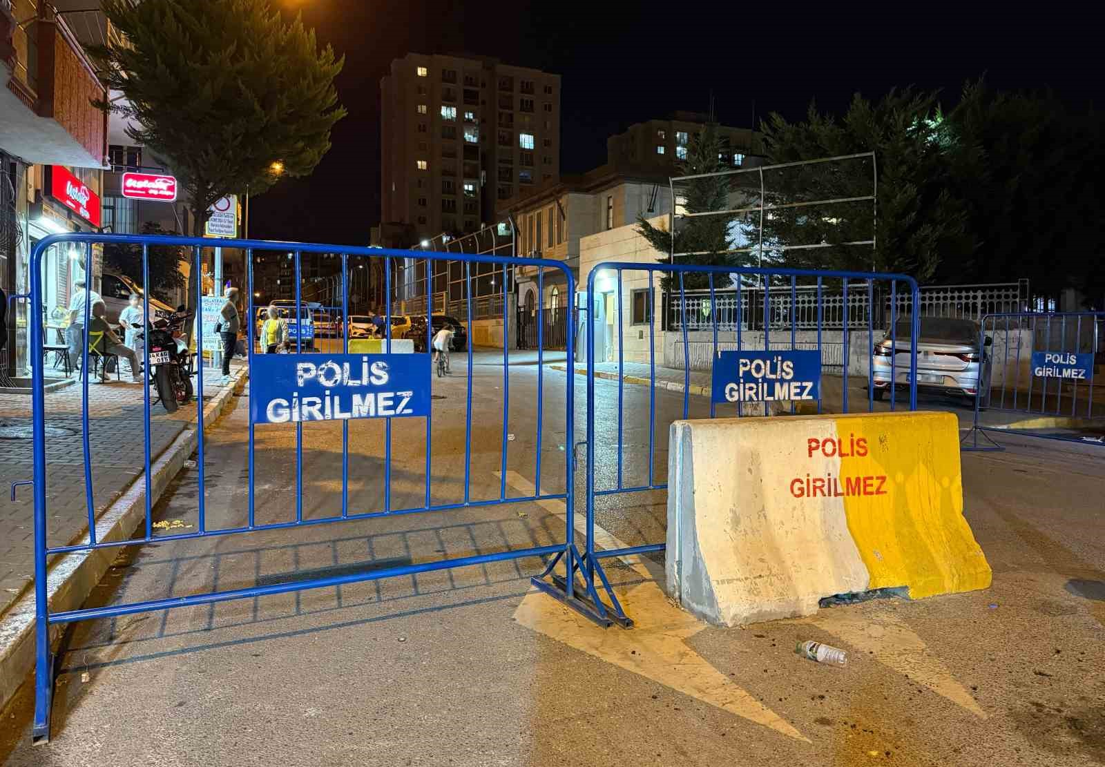 ESENYURT’TA YAKALANAN FİRARİ NEZARETTE İNTİHARA KALKIŞTI, HASTANEDE ÖLDÜ