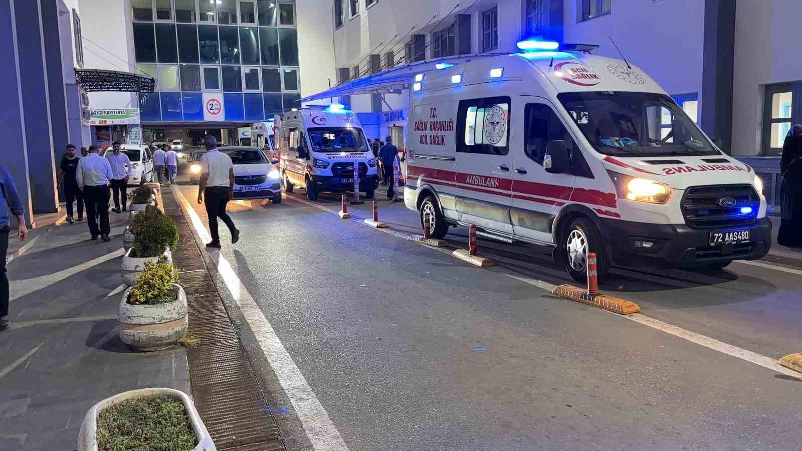 BATMAN’DA 8’İNCİ KATTAN DÜŞEN KADIN HAYATINI KAYBETTİ