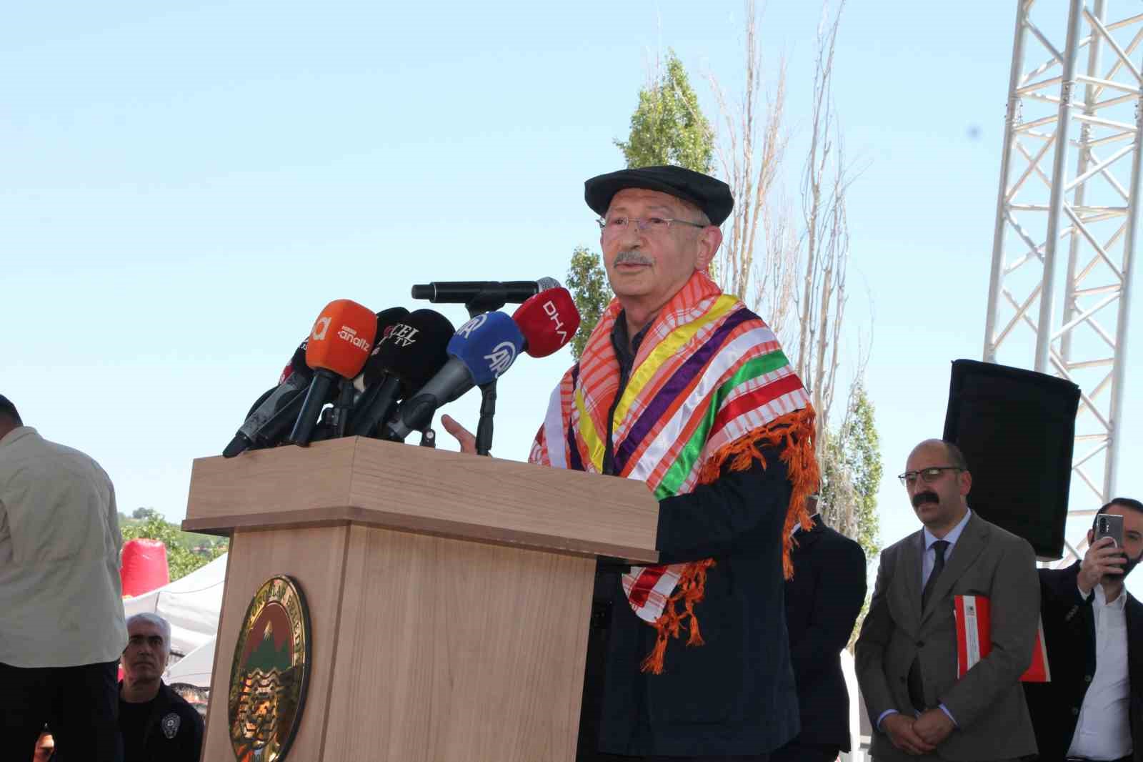 KILIÇDAROĞLU YÖRÜK ETKİNLİĞİNDE KONUŞTU: "YÖRÜK DEMEK ÖZGÜRLÜK DEMEKTİR"