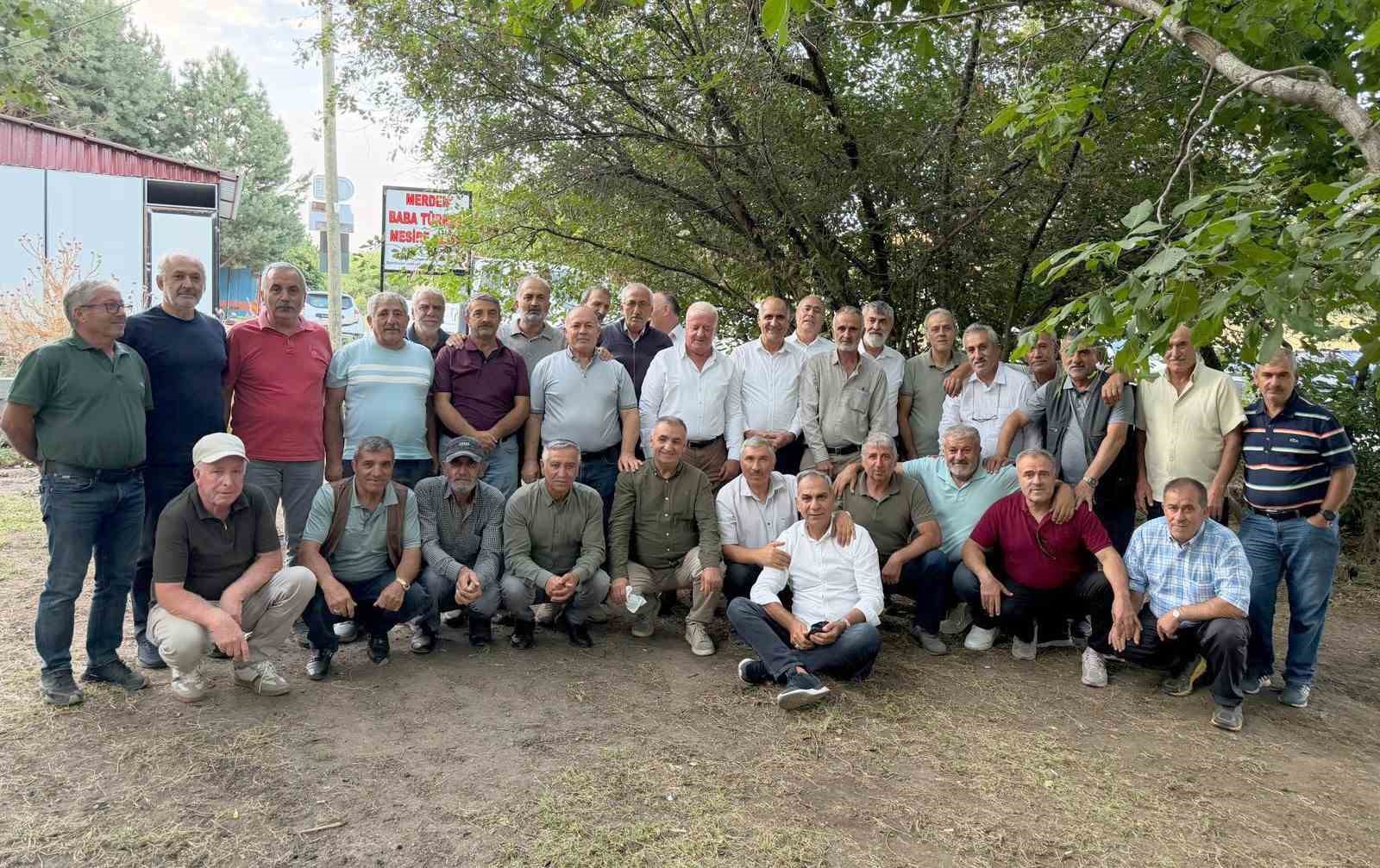 LİSE ARKADAŞLARI 43 YIL SONRA AHLAT’TA BULUŞTU