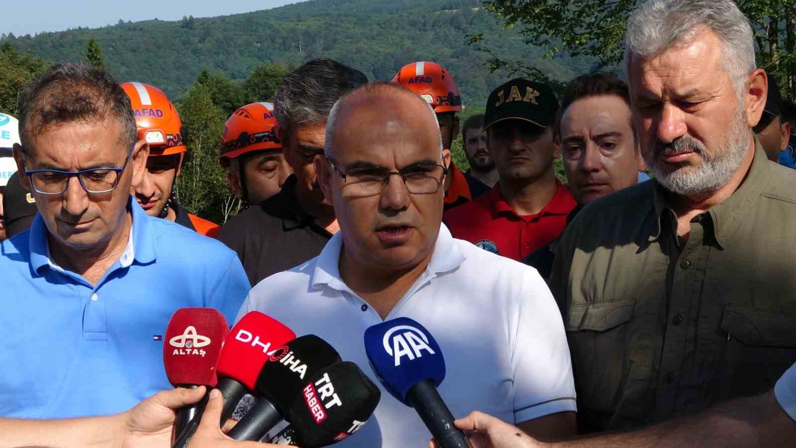 GİRESUN VALİSİ KOÇ: "HAVA ARACININ DÜŞTÜĞÜNE DAİR HERHANGİ BİR İZE RASTLANILMADI"