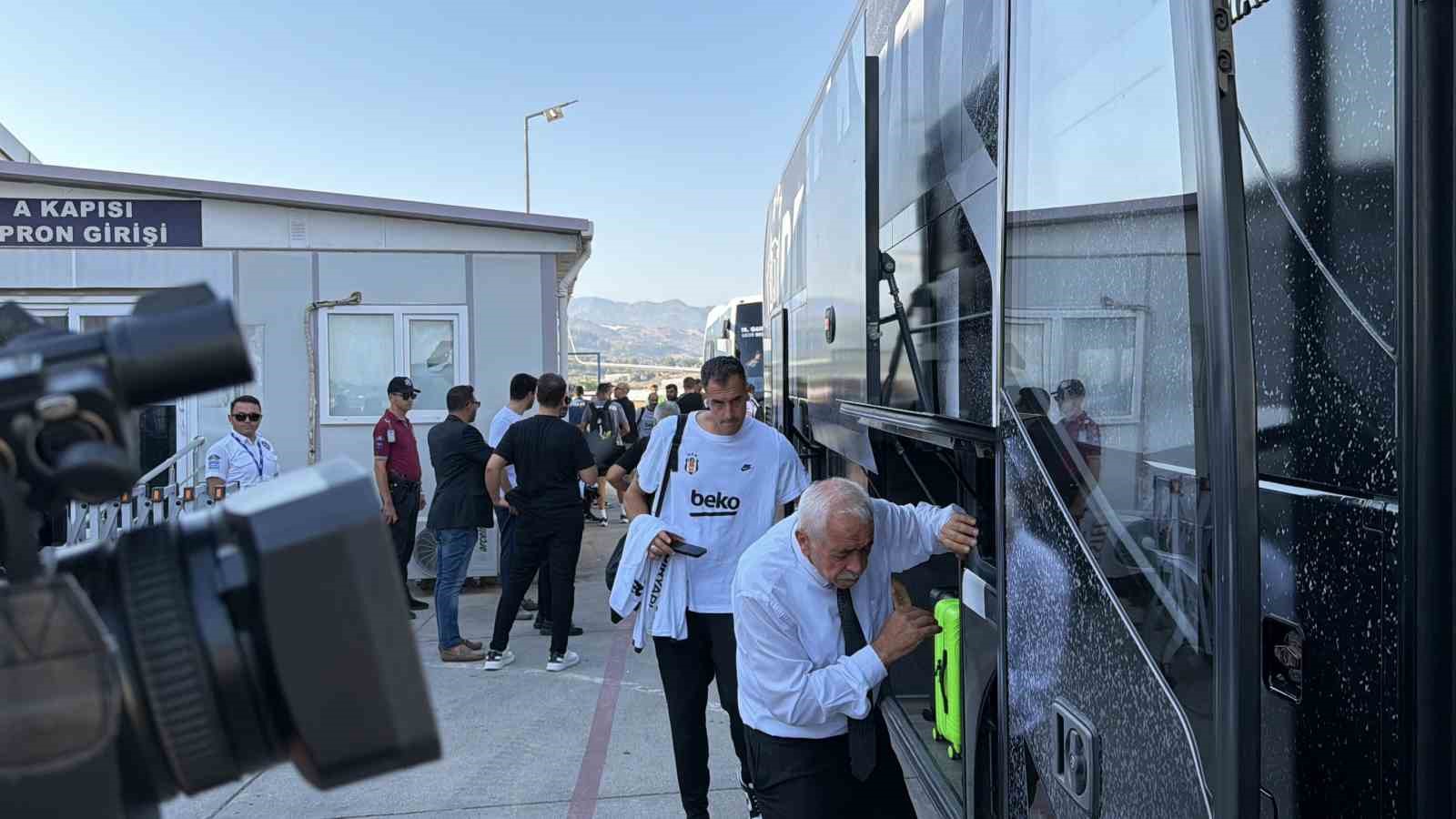 BEŞİKTAŞ KAFİLESİ, ANTALYA’DA
