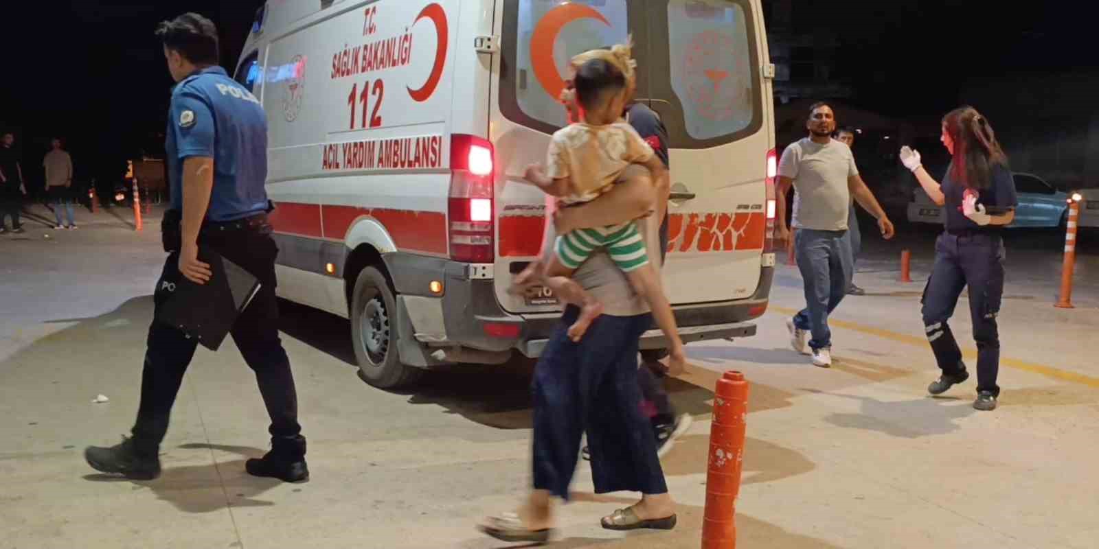 TÜFEKTEN ÇIKAN SAÇMA BABA VE 4 YAŞINDAKİ OĞLUNA İSABET ETTİ