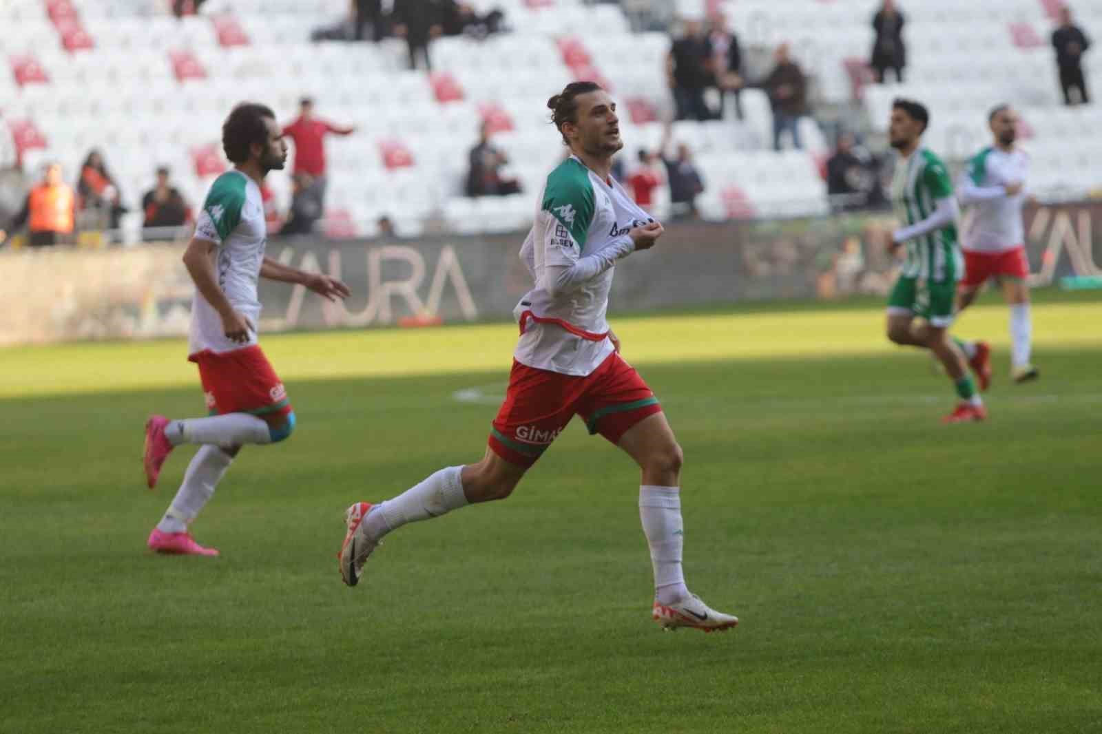 KARŞIYAKA, FATİH TAŞDELEN İLE ANLAŞMAYA VARDI
