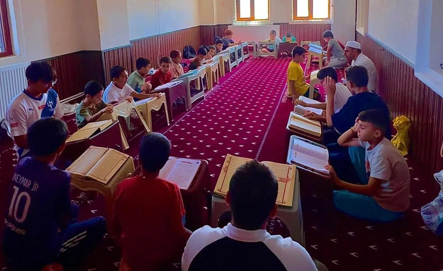 ŞANLIURFA’DA 100 BİN ÇOCUK YAZ AYLARINI KURAN KURSLARINDA GEÇİRDİ