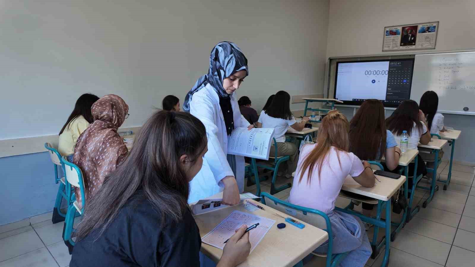 BÜYÜKŞEHİR KAYMEK’TEN ÜCRETSİZ YKS KURSU İÇİN DENEME SINAVI