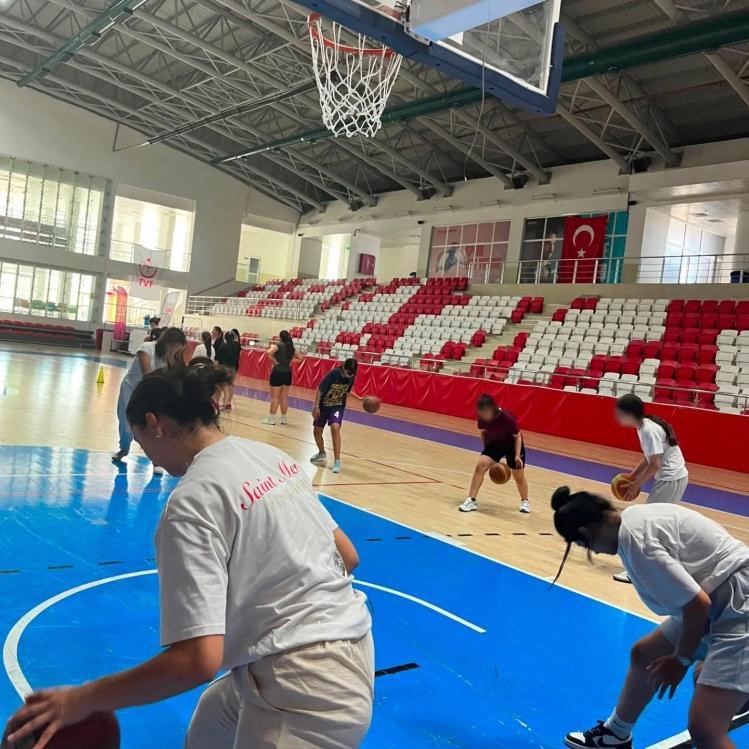 KORUMA ALTINDAKİ ÇOCUKLARA BASKETBOL EĞİTİMİ