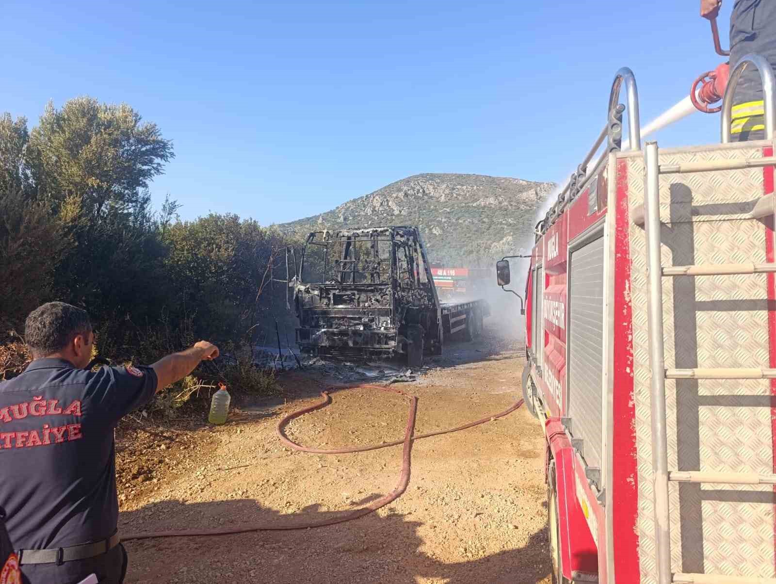 DATÇA’DA KAMYONETİ YAKTIĞI İDDİA EDİLEN 2 KİŞİ TUTUKLANDI