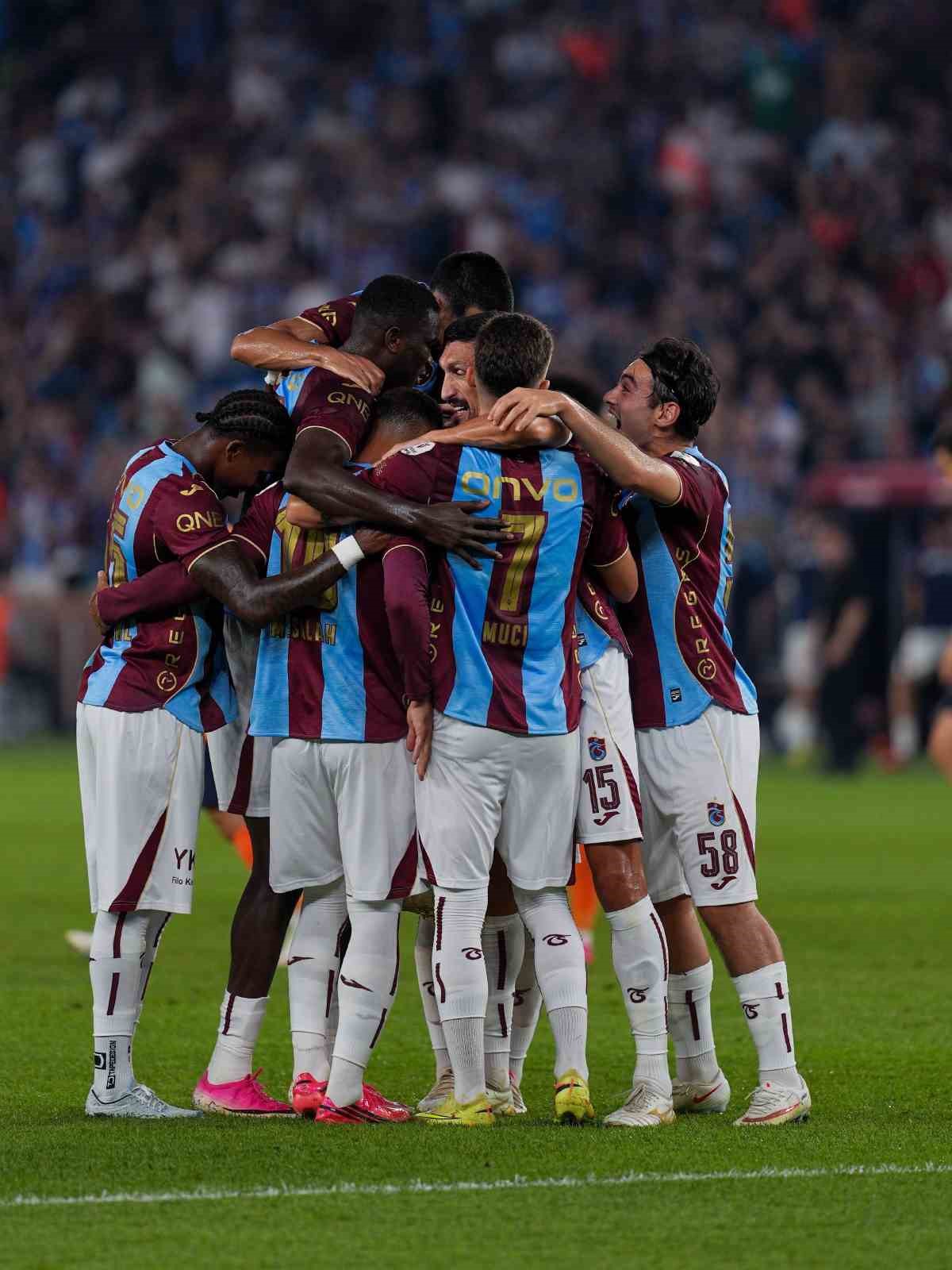 TRENDYOL SÜPER LİG: TRABZONSPOR: 1 - RAMS BAŞAKŞEHİR: 1 (İLK YARI)