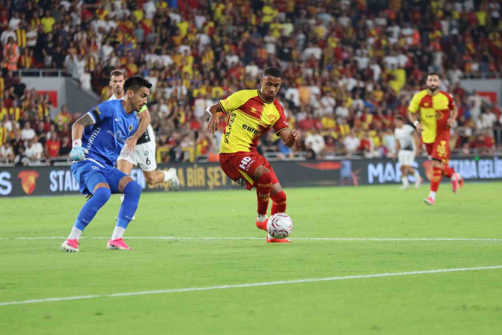 TRENDYOL SÜPER LİG: GÖZTEPE: 0 - GENÇLERBİRLİĞİ: 0 (İLK YARI)