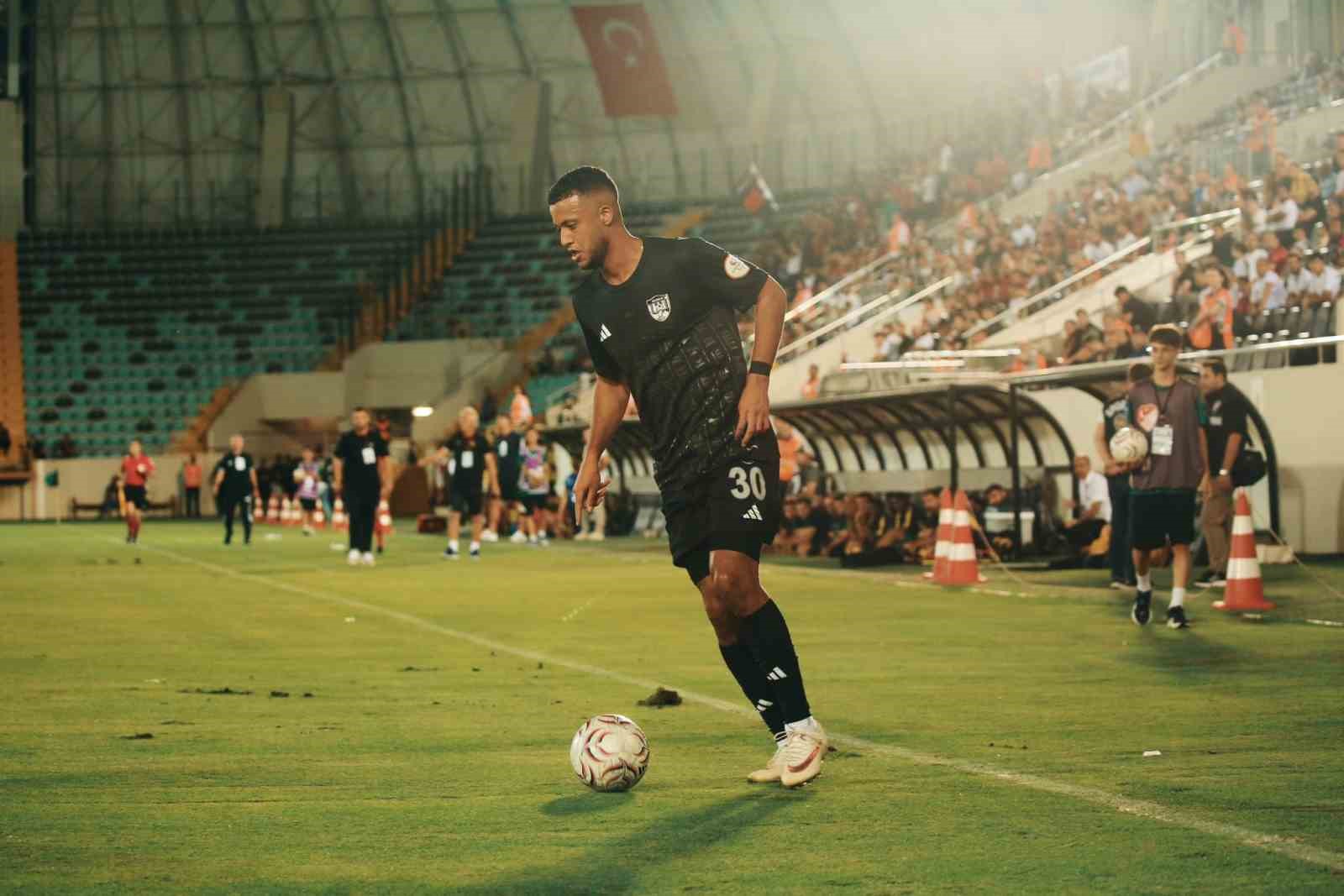 TRENDYOL 1. LİG: VANSPOR FK: 3 - İSTANBULSPOR: 2
