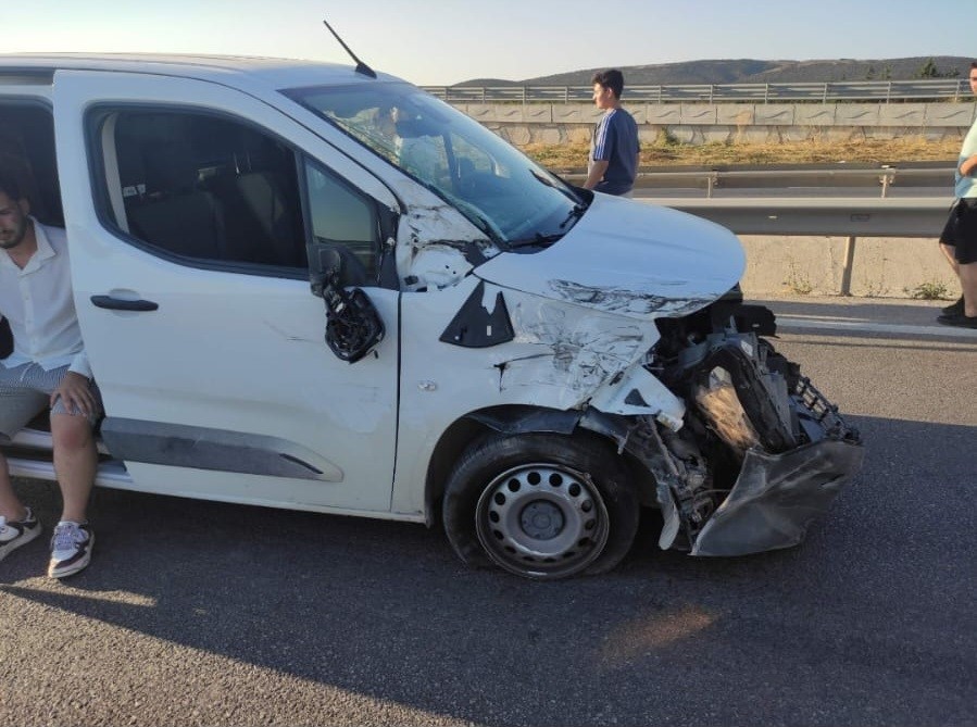 BURSA’DA 5 ARAÇLI ZİNCİRLEME KAZA: 1 YARALI