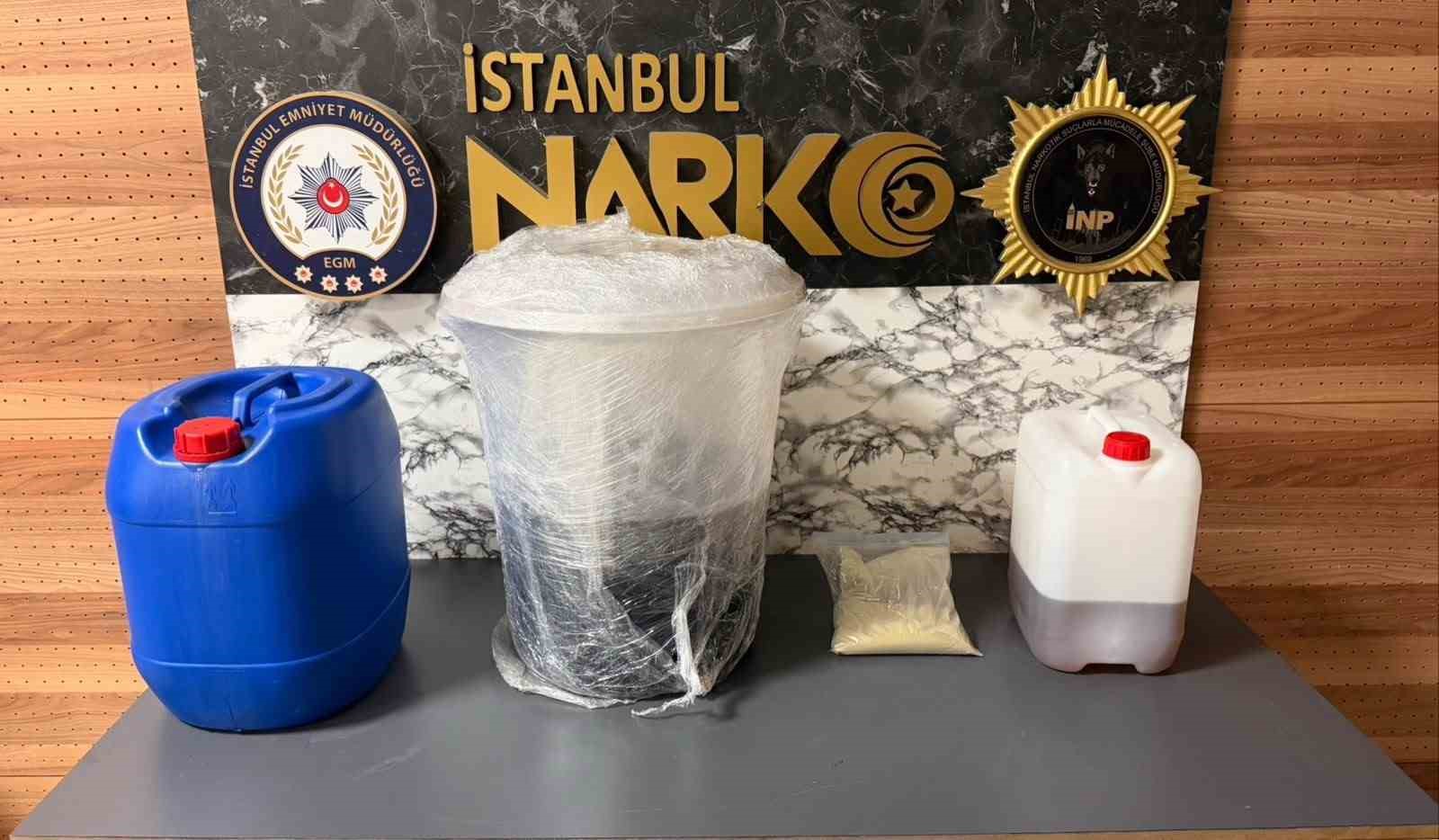 İSTANBUL’DA UYUŞTURUCU OPERASYONU: 3 GÖZALTI, YÜKLÜ MİKTARDA UYUŞTURUCU ELE GEÇİRİLDİ