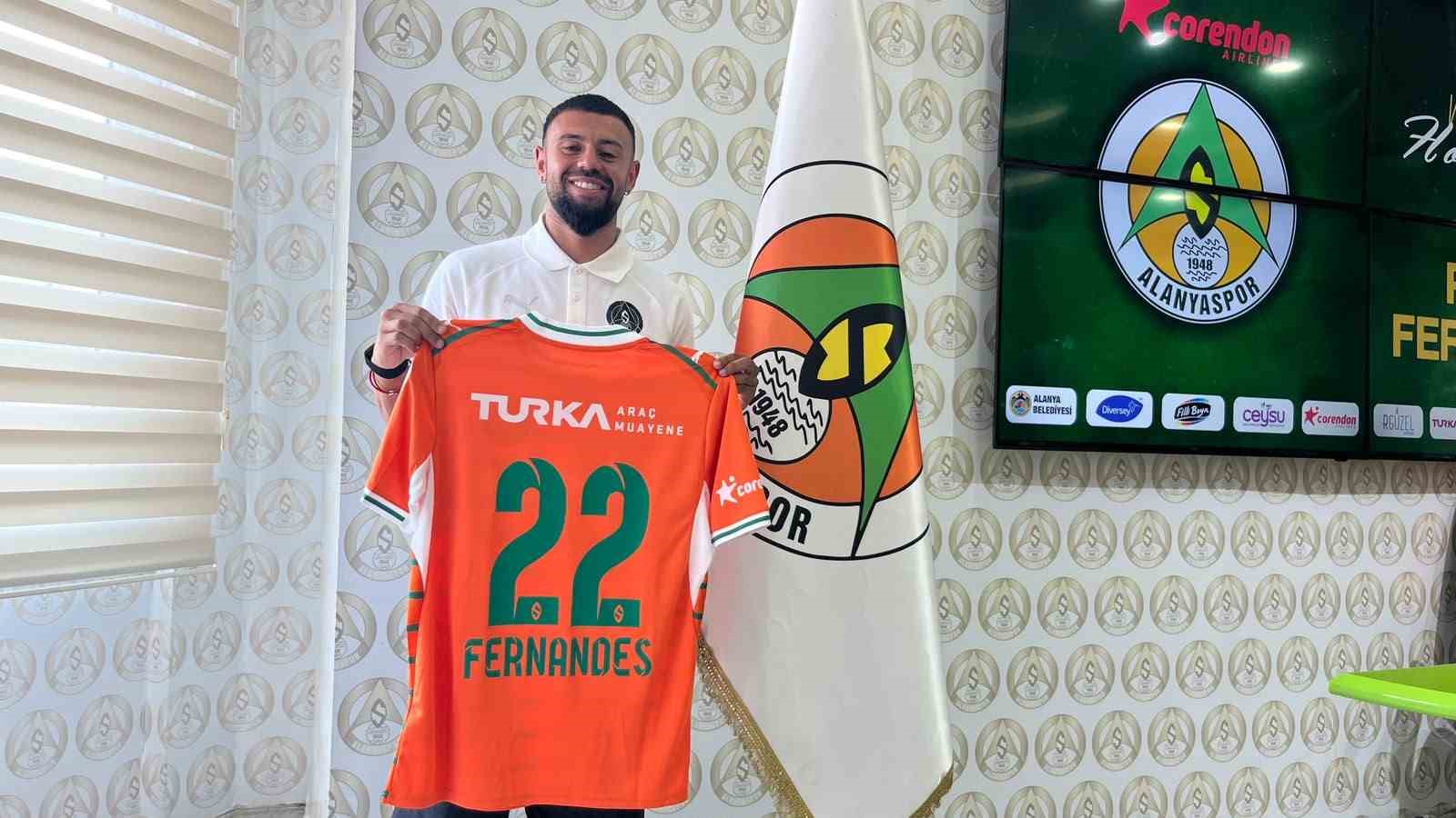 ALANYASPOR, AEK FORMASI GİYEN PAOLO FERNANDES’İ KİRALIK OLARAK KADROSUNA KATTI