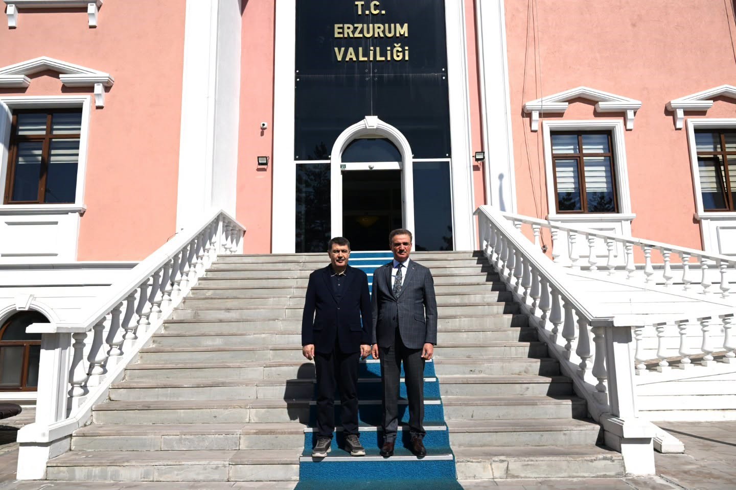 VASİP ŞAHİN ERZURUM’DA