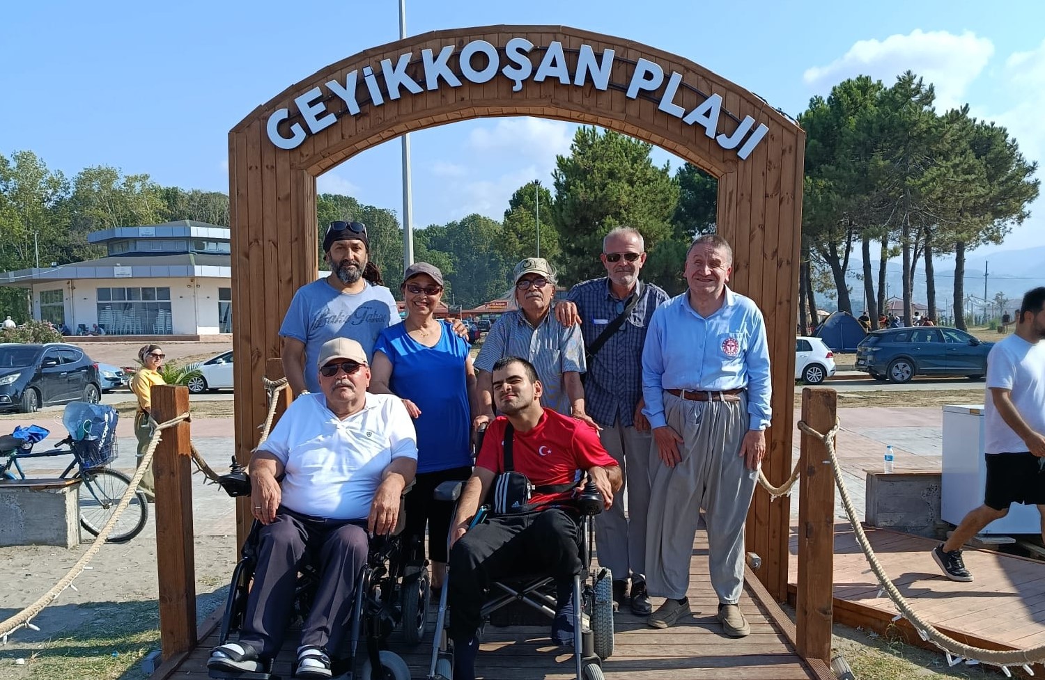 BAFRA’DA GÖRME ENGELLİLERDEN GELENEKSEL PİKNİK BULUŞMASI