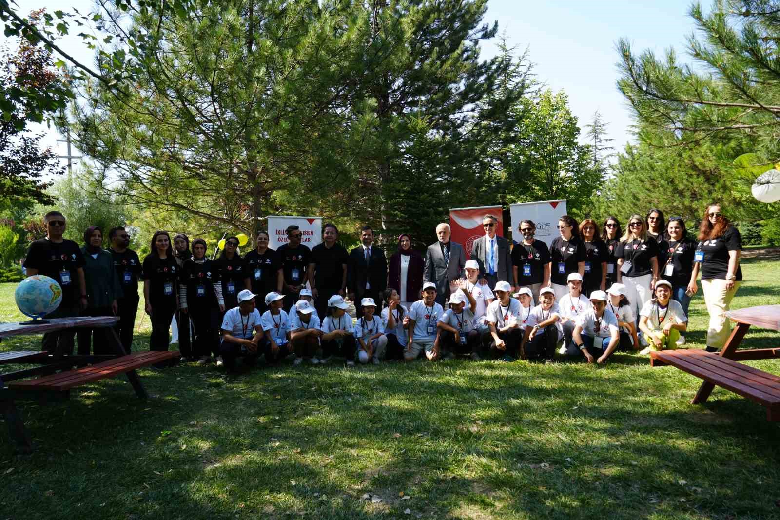 ÖZEL BİREYLERİN TOPLUMSAL YAŞAMA KATILIMINI DESTEKLEYEN PROJE TANITILDI