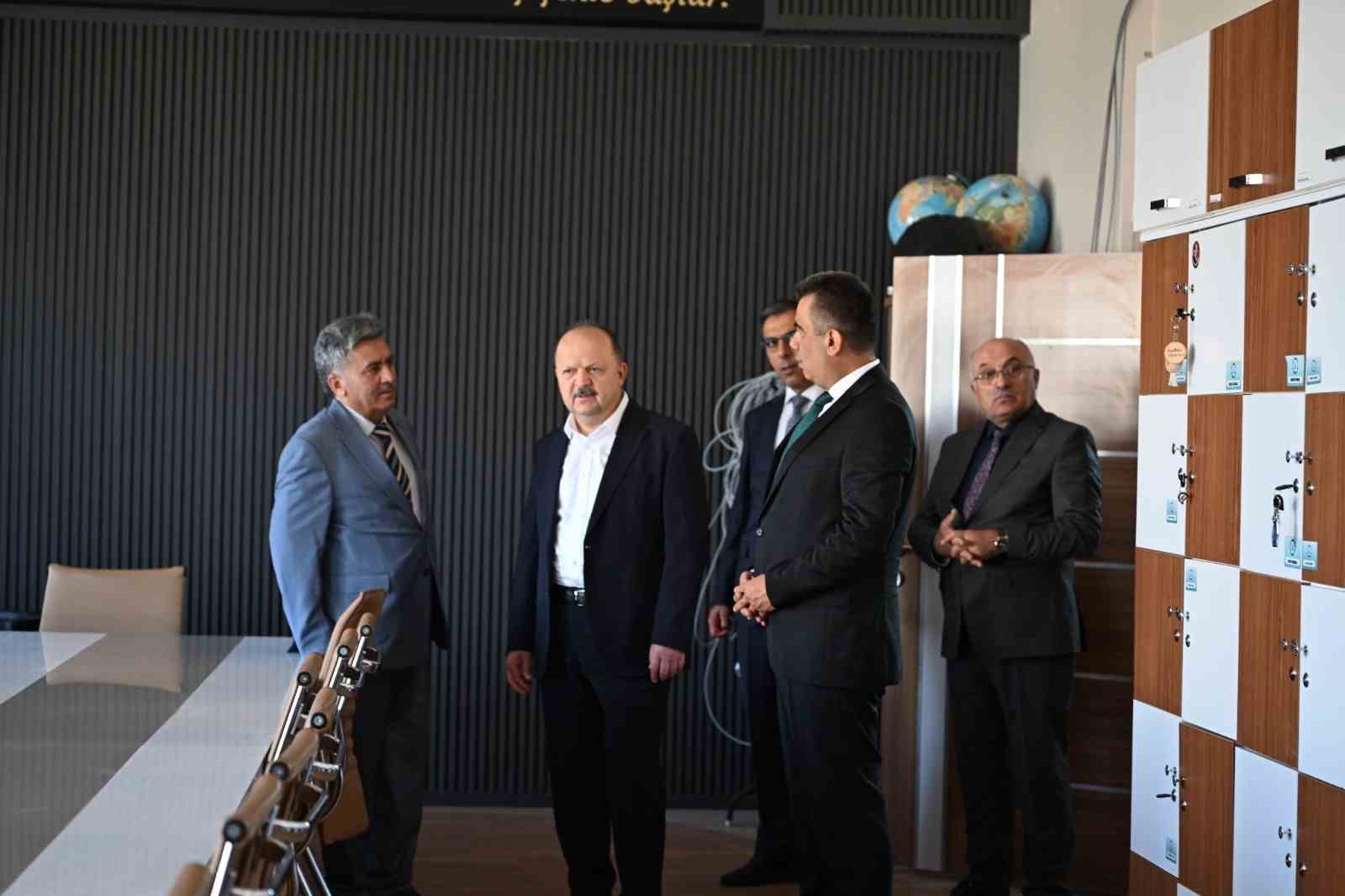 KASTAMONU’DA OKULLAR YENİ EĞİTİM-ÖĞRETİM YILINA HAZIRLANIYOR
