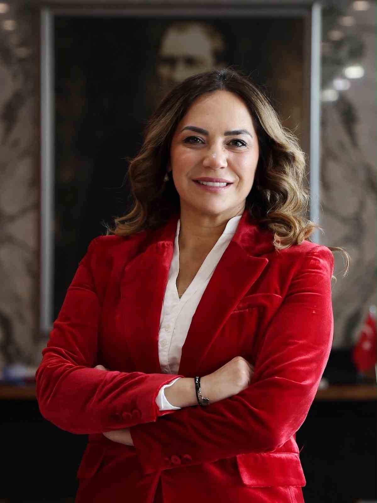 TEKİRDAĞ BÜYÜKŞEHİR BELEDİYE BAŞKANI YÜCEER, CHP’DEN İSTİFA EDEREK YENİ PARTİ’YE GEÇTİ