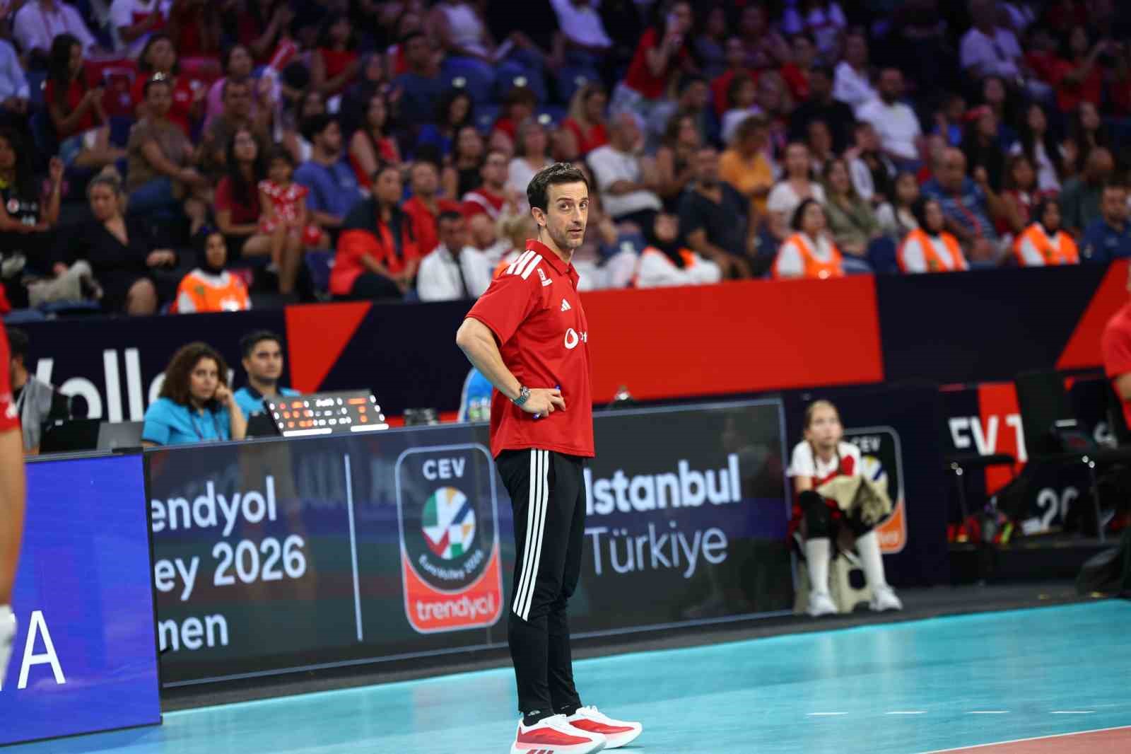 DANİELE SANTARELLİ: "MACARİSTAN MAÇINA ÇOK YANLIŞ YAKLAŞTIK"