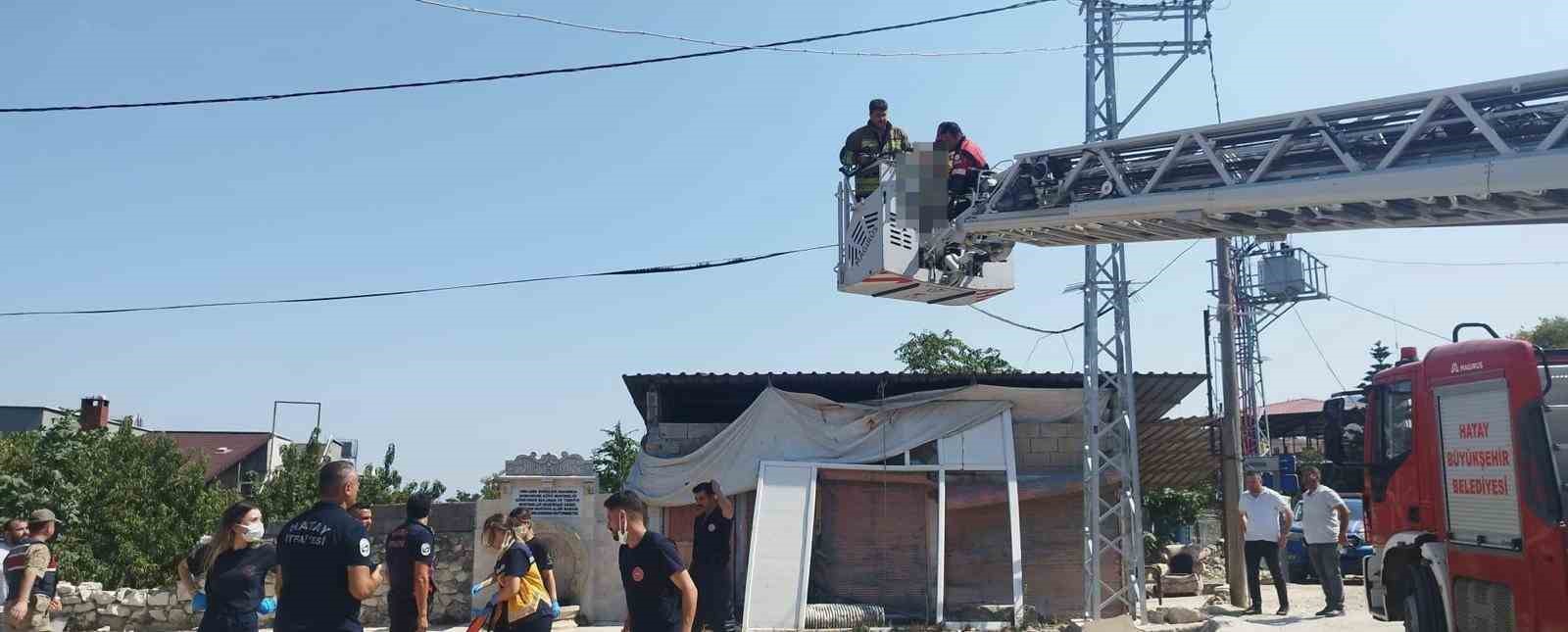 ELEKTRİK DİREĞİNDE ERKEK CESEDİ BULUNDU