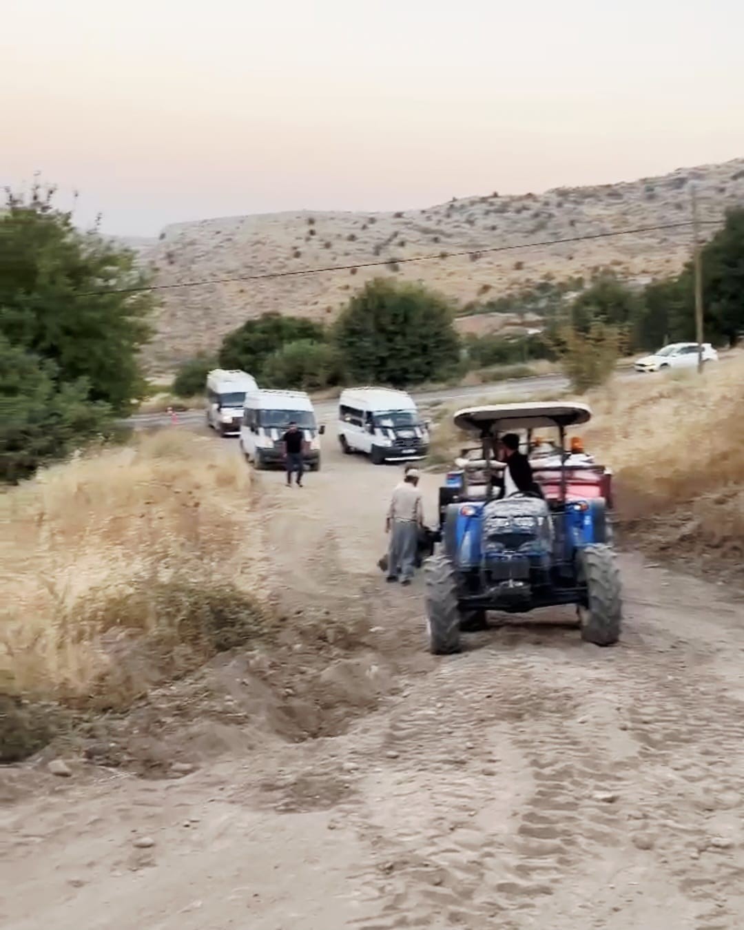 SİNCİK-KAHTA YOLUNDA VATANDAŞLARIN ULAŞIM MAĞDURİYETİ SÜRÜYOR