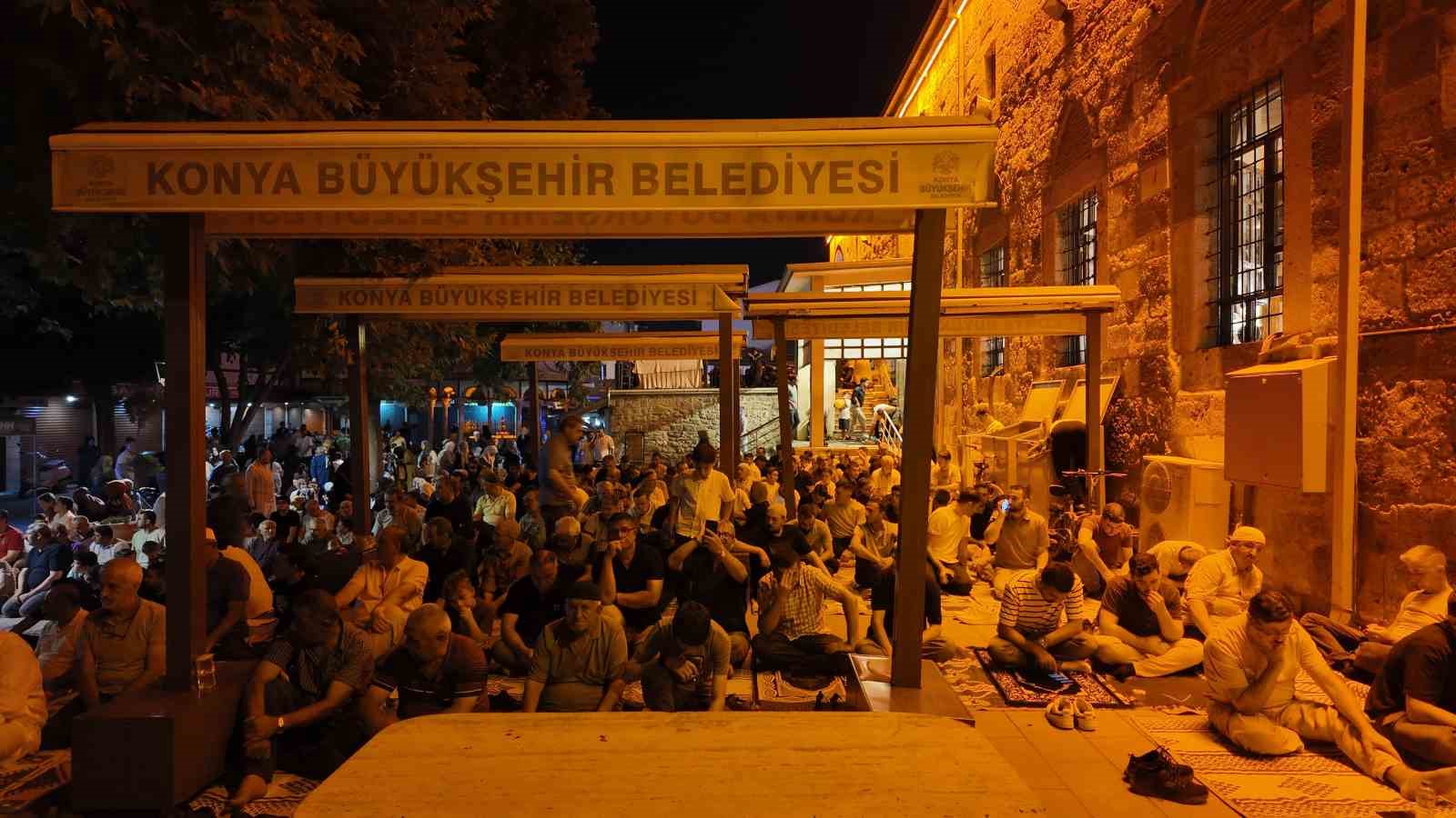 KONYA’DA MEVLİD KANDİLİ COŞKUSU
